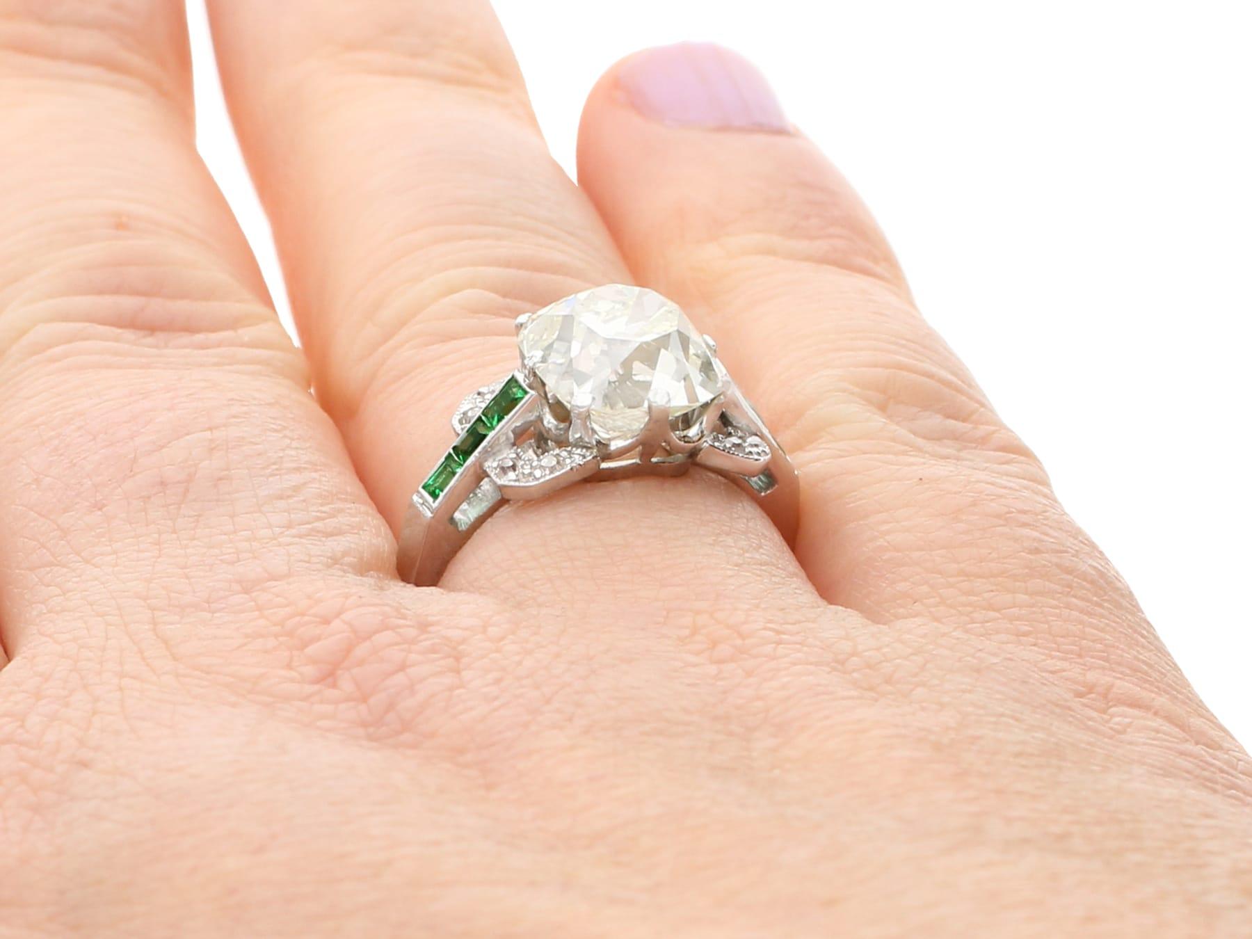 1930s Antique 4.42 Carat Diamond and Emerald White Gold Cocktail Ring For Sale 1