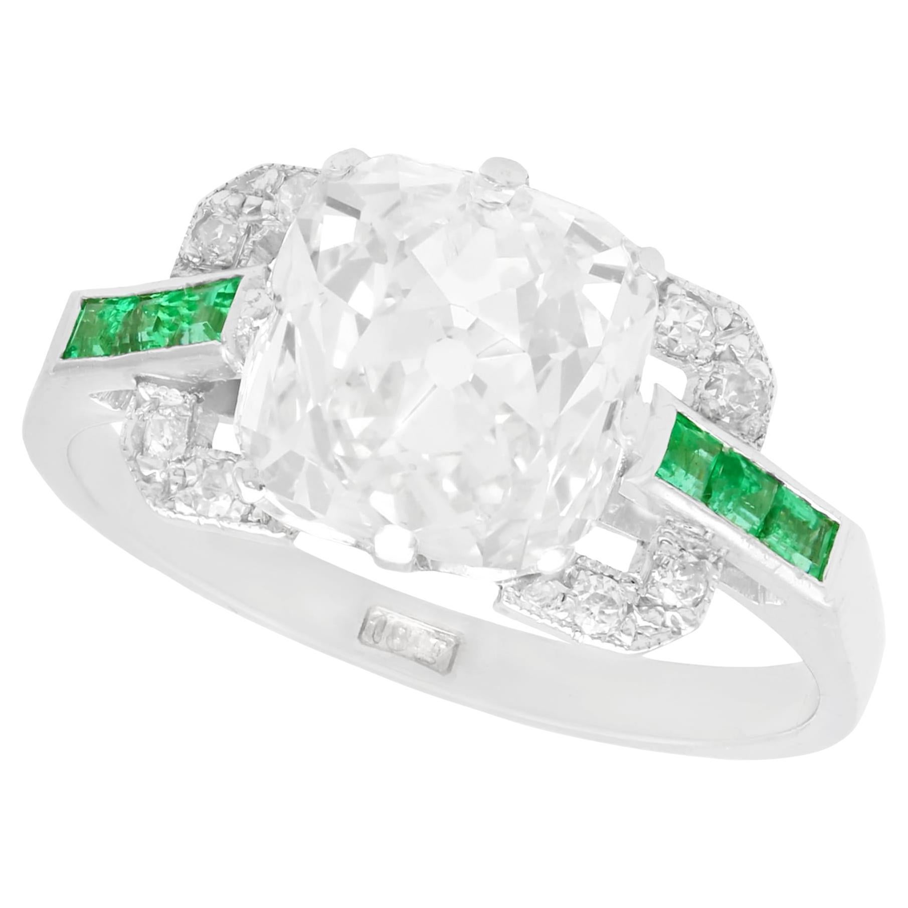 1930s Antique 4.42 Carat Diamond and Emerald White Gold Cocktail Ring For Sale