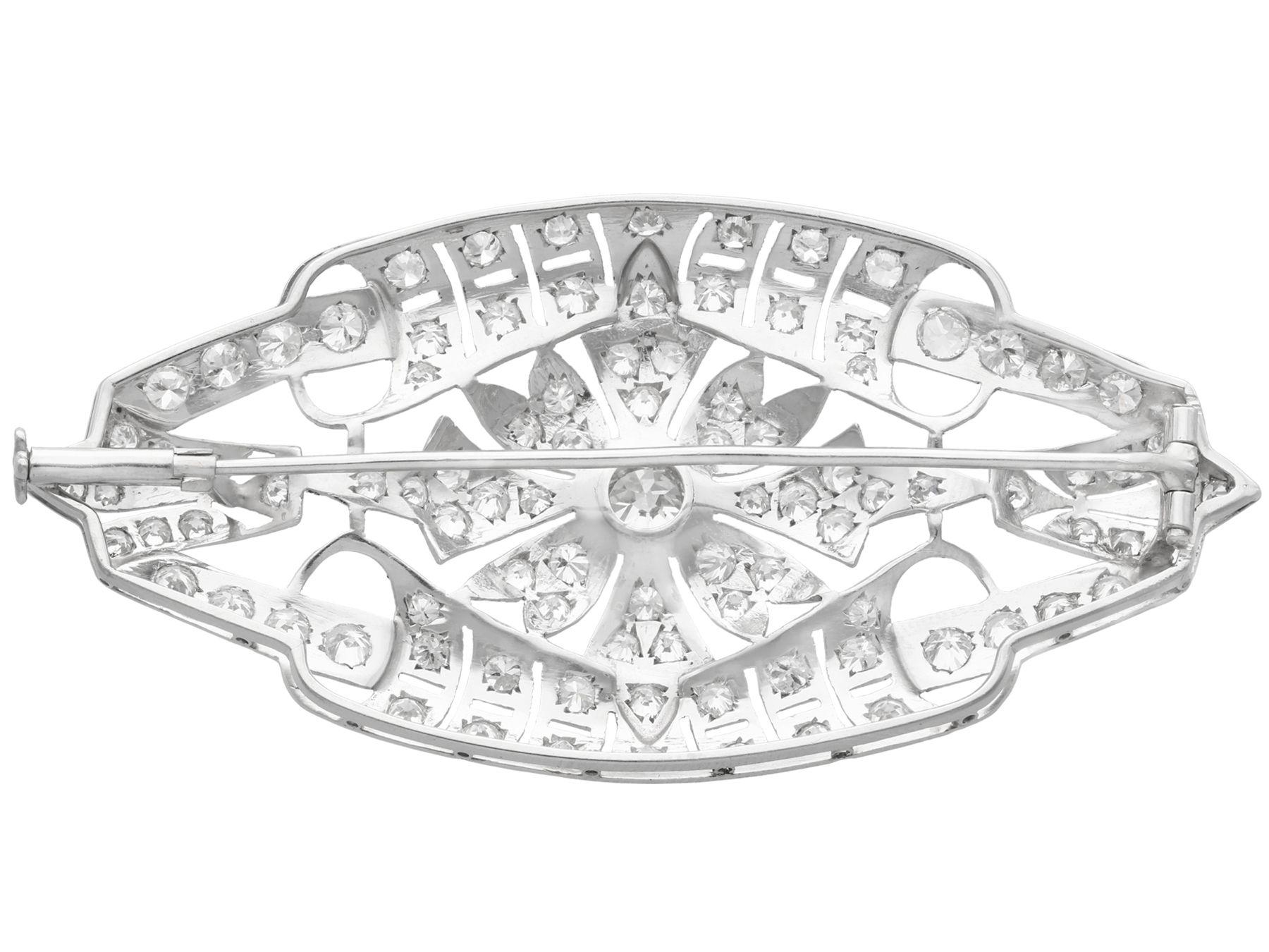 Women's or Men's 1930s Antique 4.65 Carat Diamond and Platinum Plaque Brooch For Sale