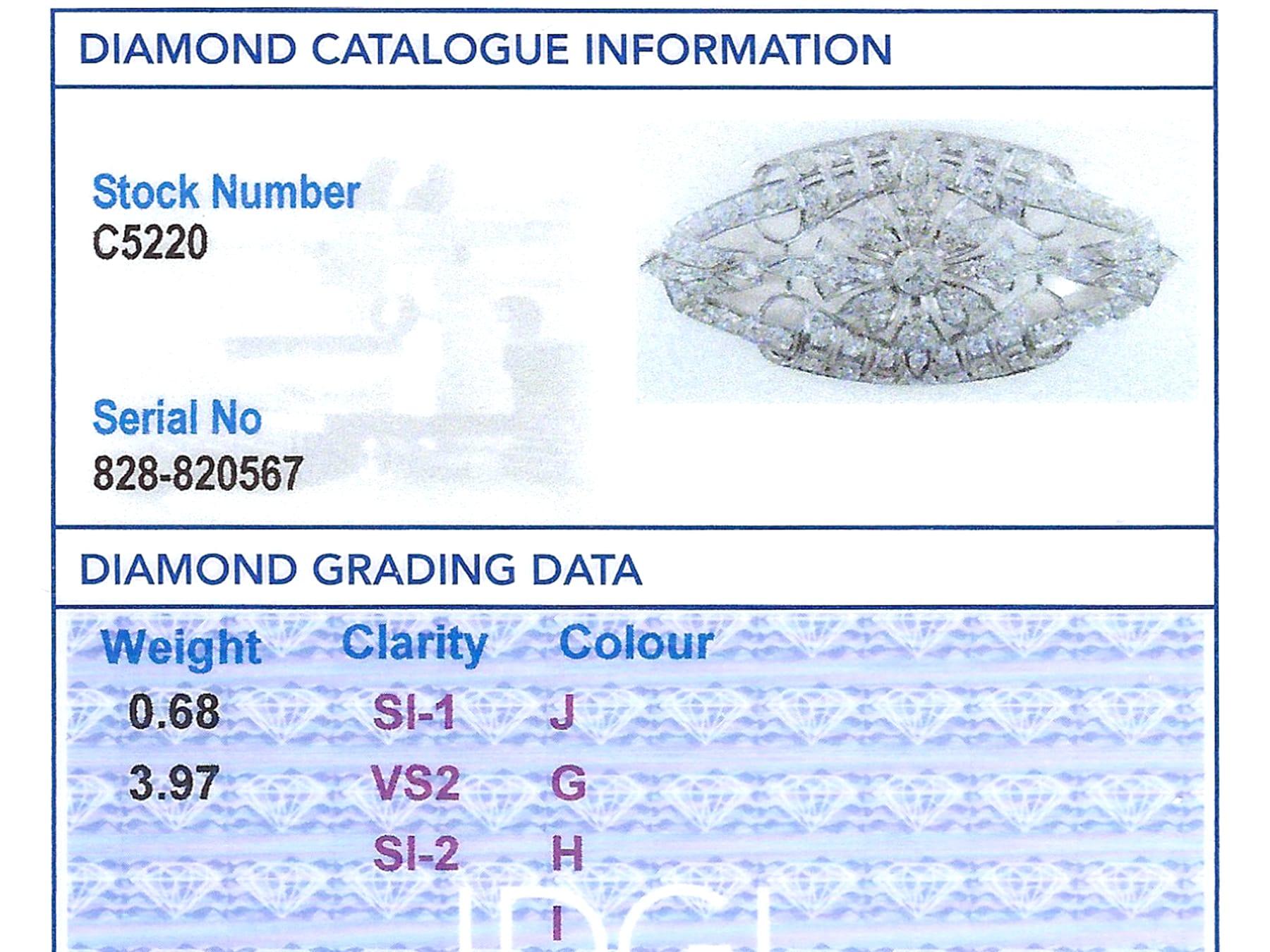 1930s 4.65 Carat Diamond and Platinum Plaque Brooch For Sale 4