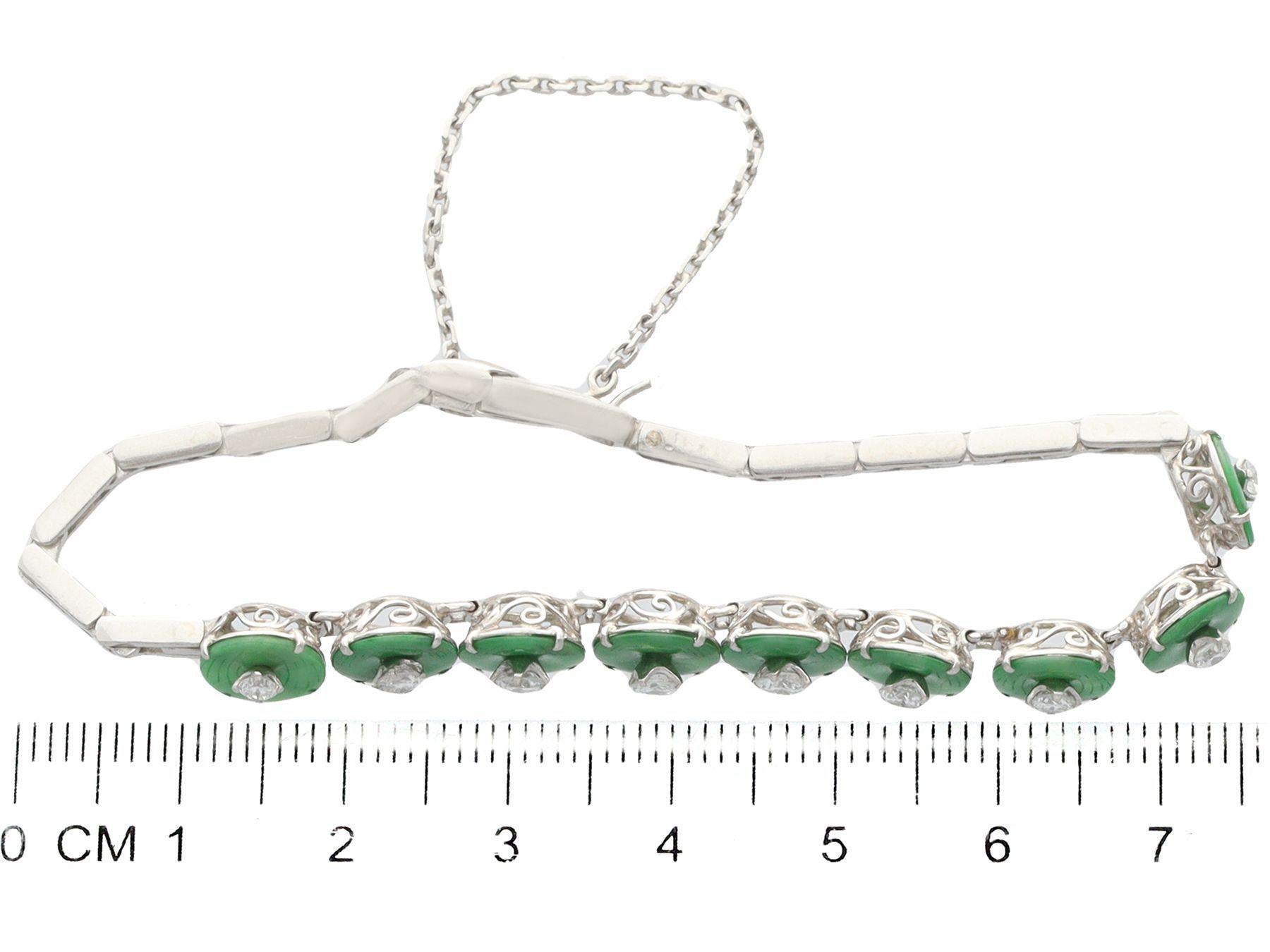1930s 6.90 Carat Jadeite and Diamond Platinum Bracelet For Sale 3