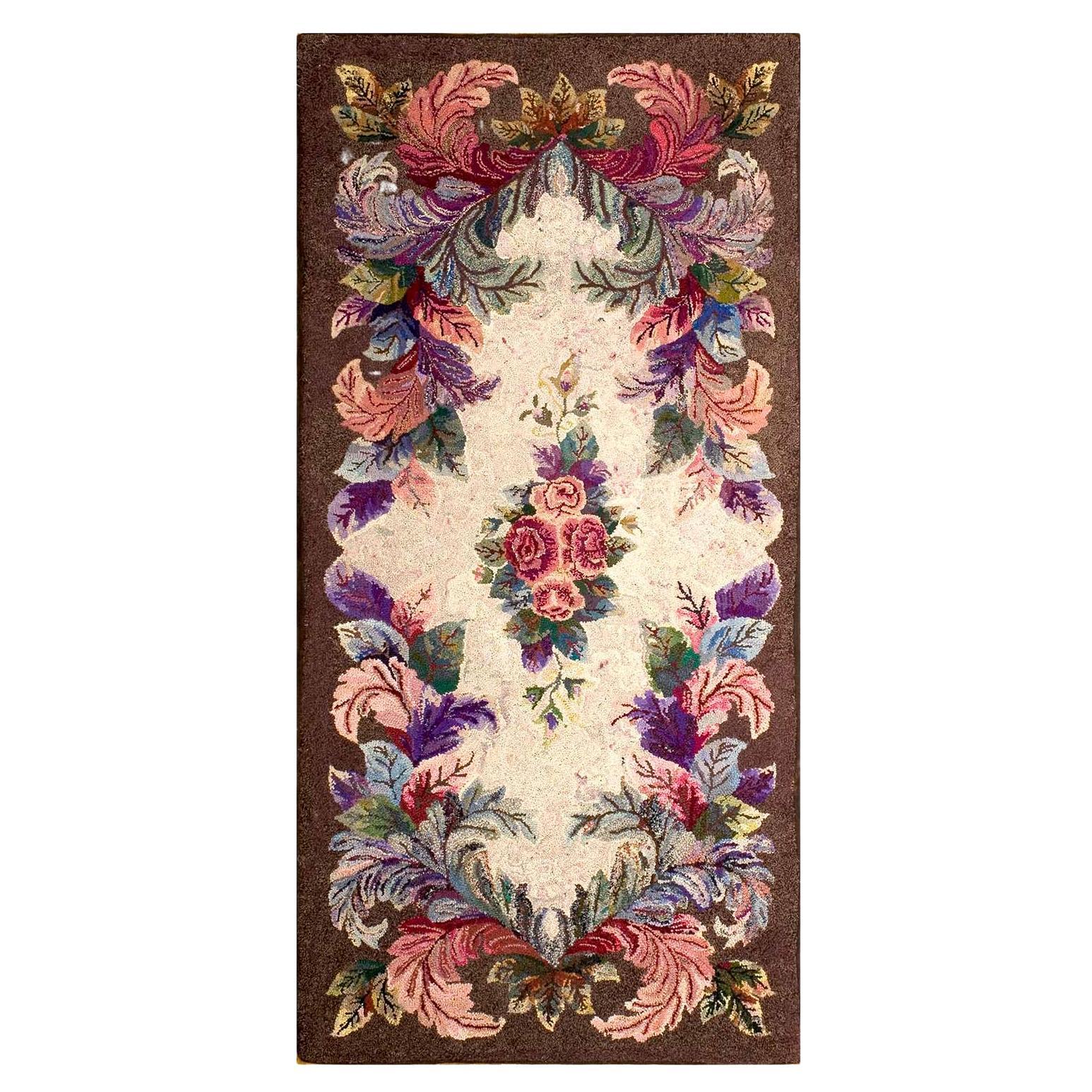 1930s Antique American Hooked Rug with Floral Rose Design 3
1" x 6
1" Carpet
