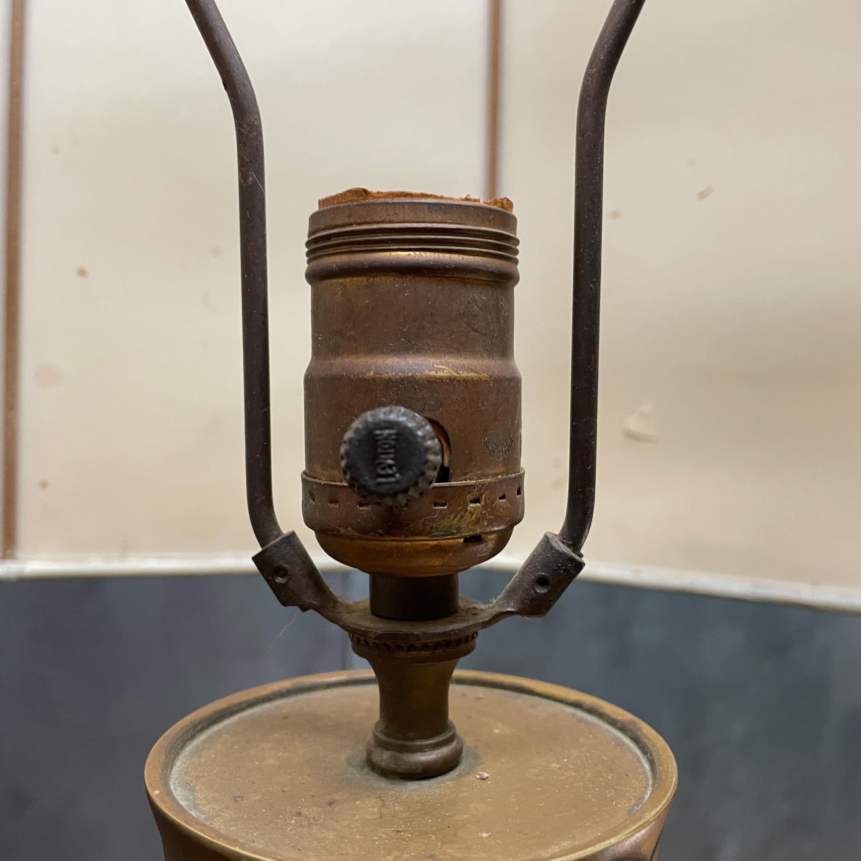 1930s Antique Chinese Brass Lotus Table Lamp, Hollywood Regency For Sale 9