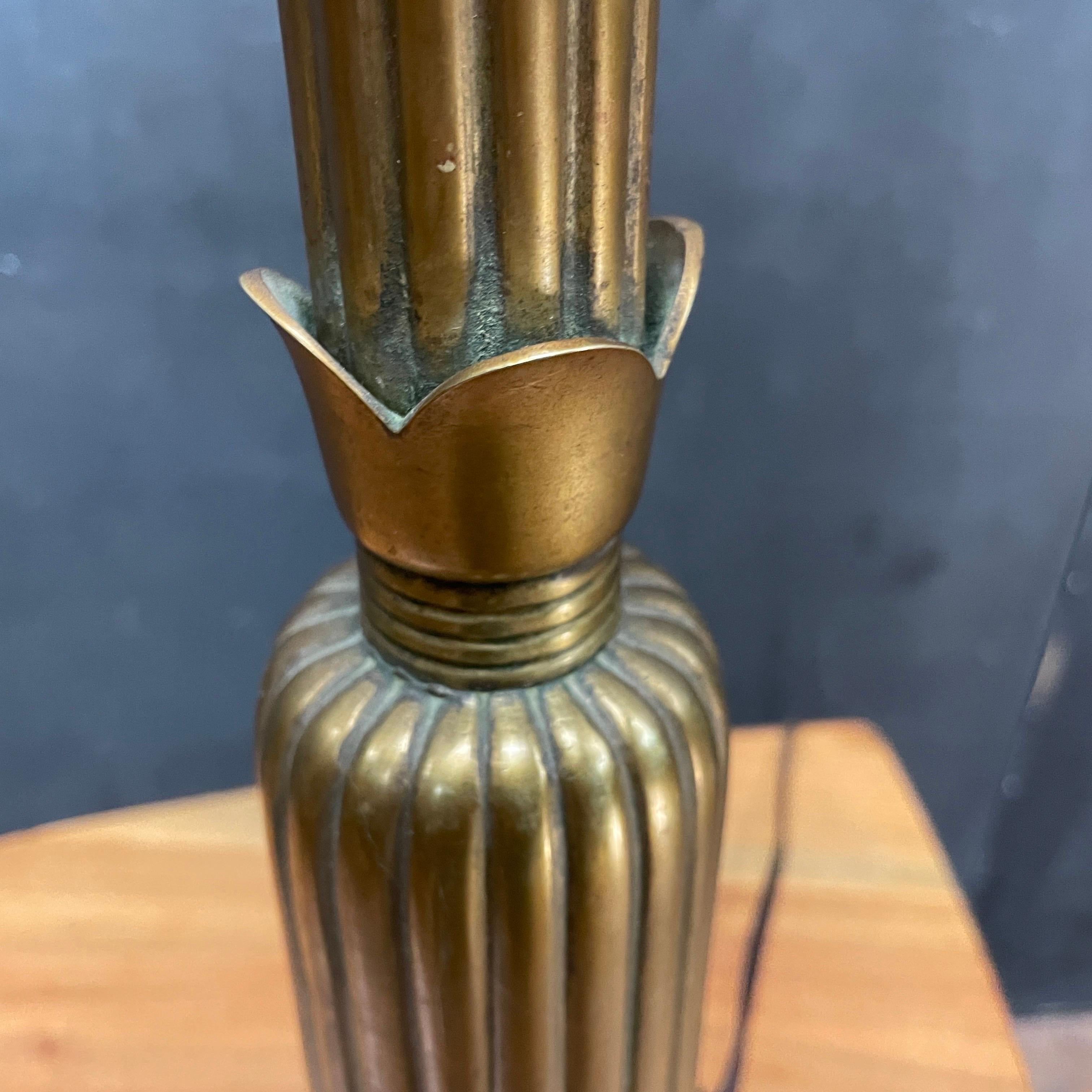1930s Antique Chinese Brass Lotus Table Lamp, Hollywood Regency For Sale 11