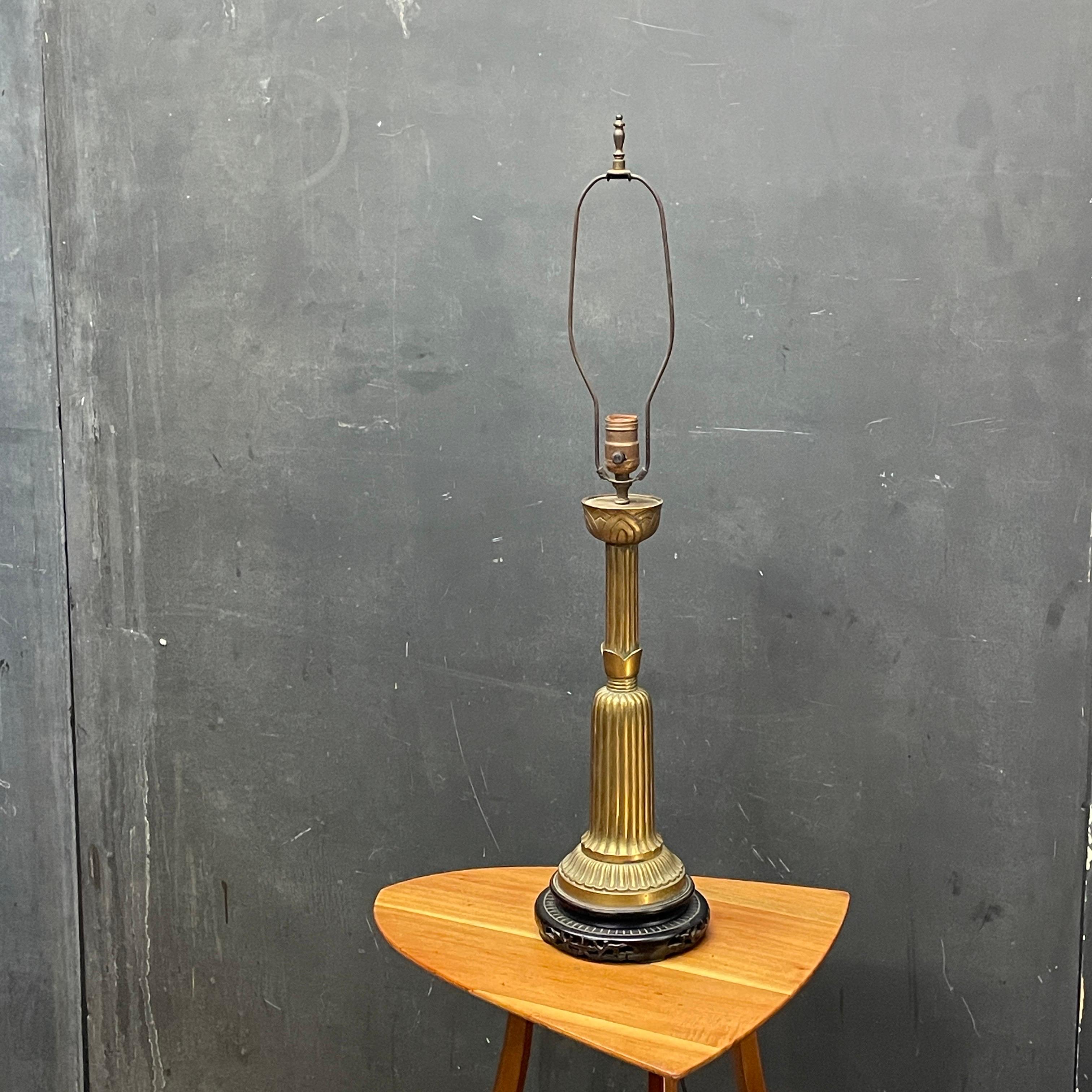 1930s Antique Chinese Brass Lotus Table Lamp, Hollywood Regency For Sale 1