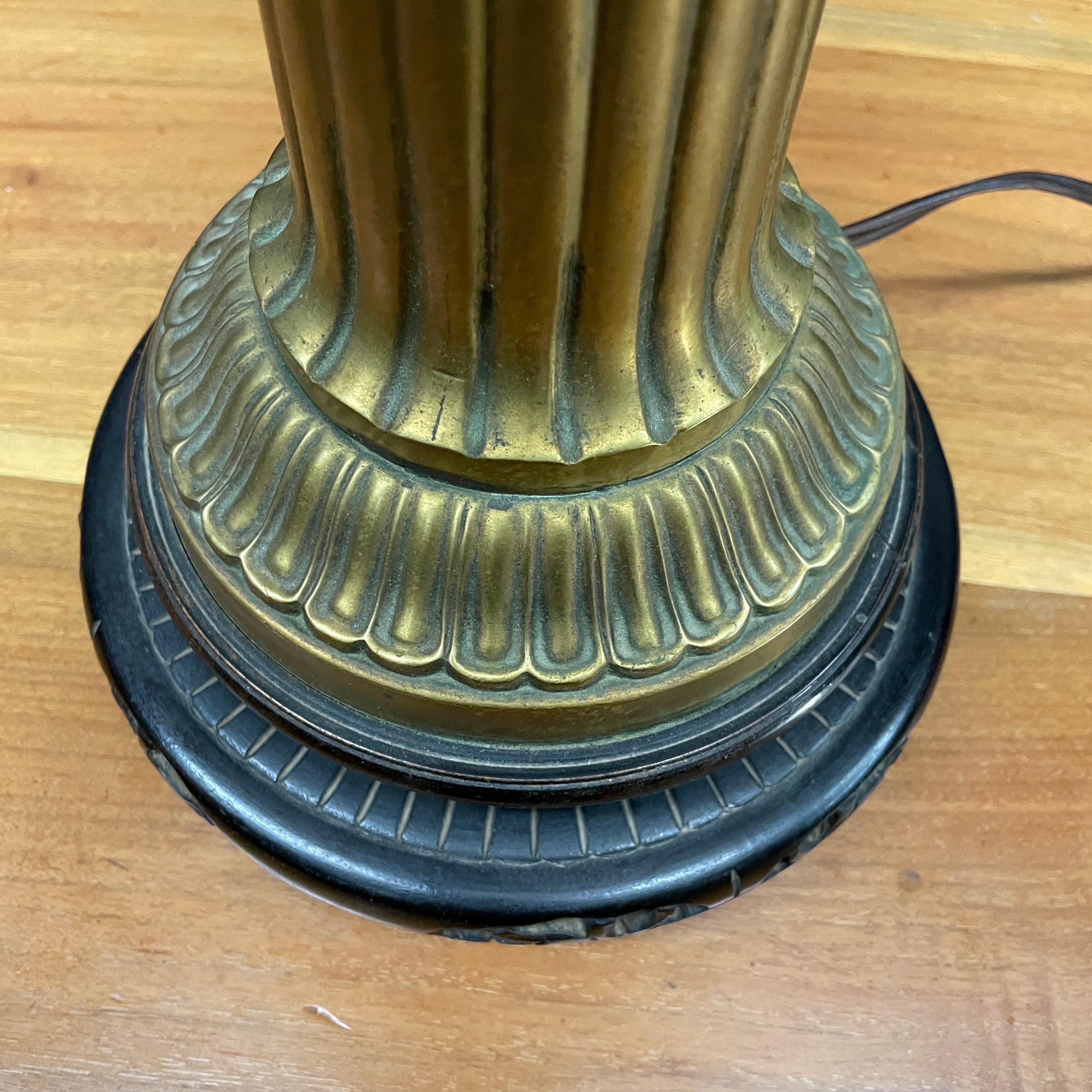 1930s Antique Chinese Brass Lotus Table Lamp, Hollywood Regency For Sale 2