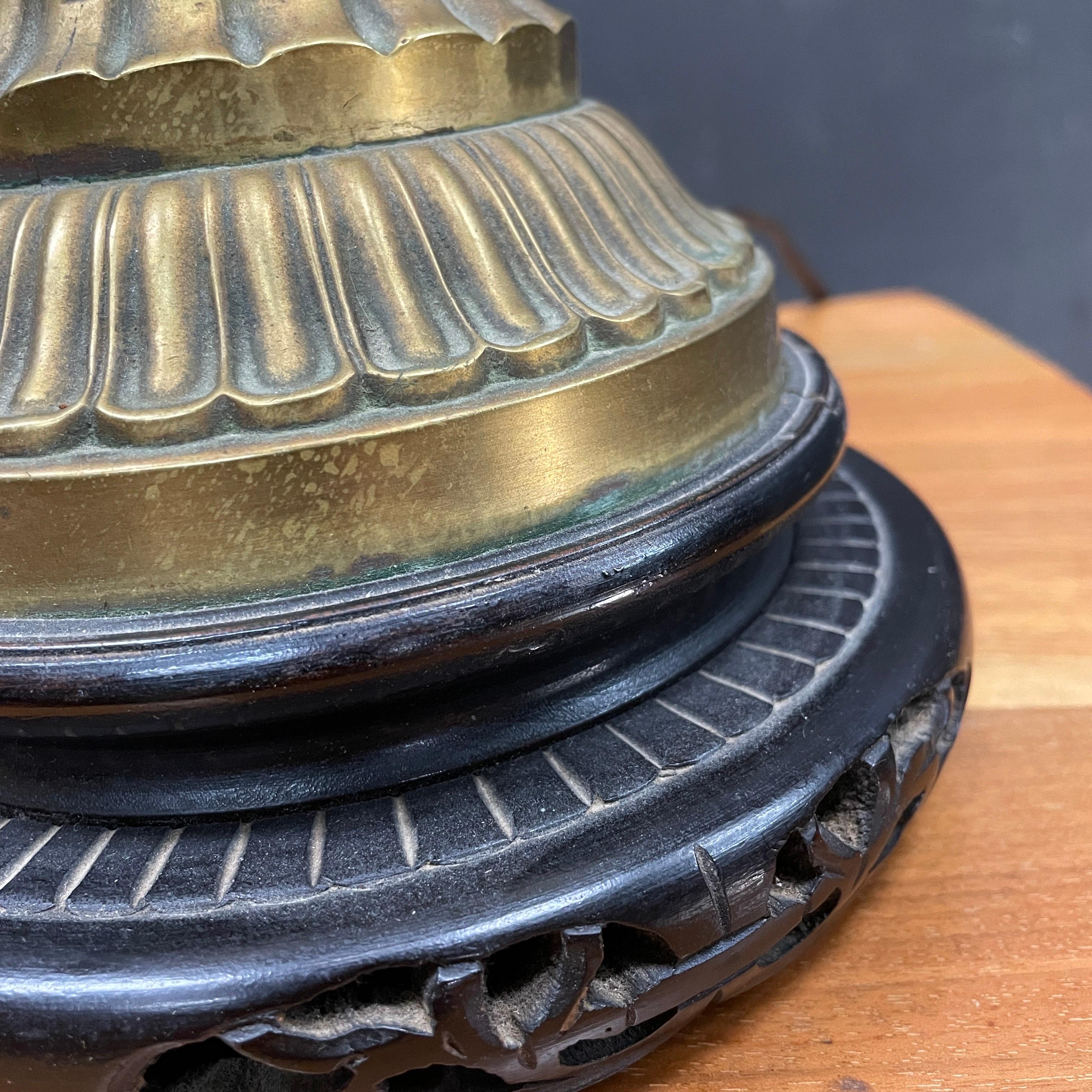 1930s Antique Chinese Brass Lotus Table Lamp, Hollywood Regency For Sale 4