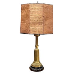 1930er Jahre Antike chinesische Lotus-Tischlampe aus Messing, Hollywood Regency
