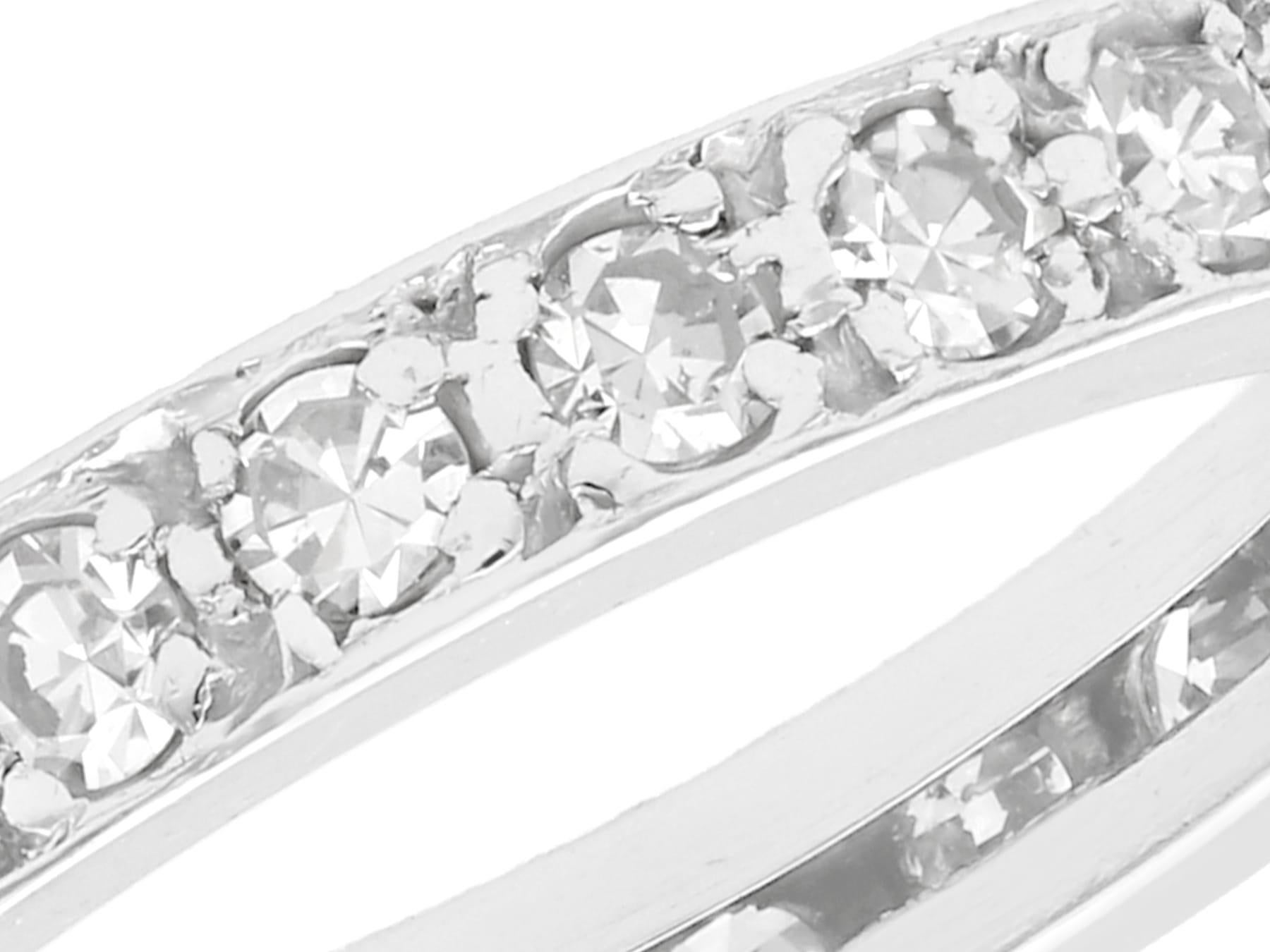 Taille ronde Bague de fiançailles en or blanc 18 carats et diamants des années 30 en vente