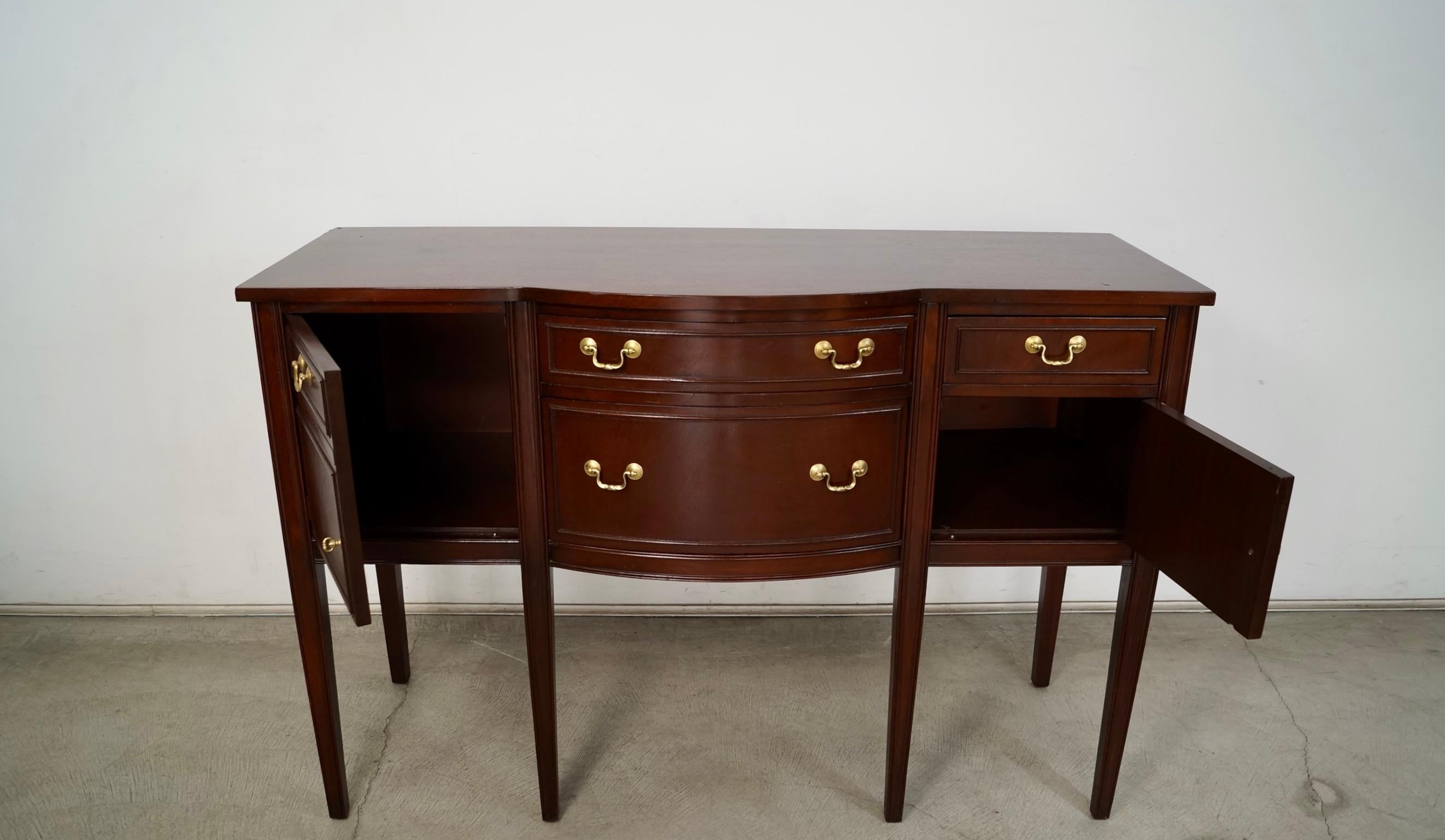 1930's Antique Federal Duncan Phyfe Style Sideboard For Sale 9
