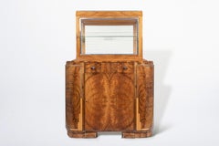 Antique French Art Deco, anni '30, mobile da bar in legno di radica e vetro