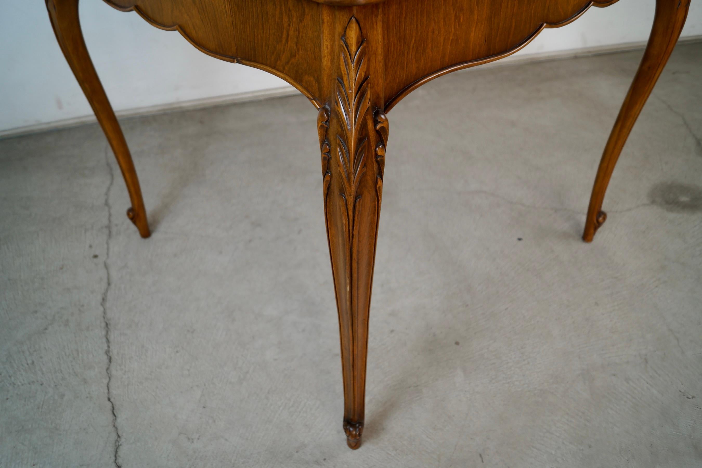 Table de poker / table de jeu en cuir Antique French Style Louis XV des années 1930 en vente 8