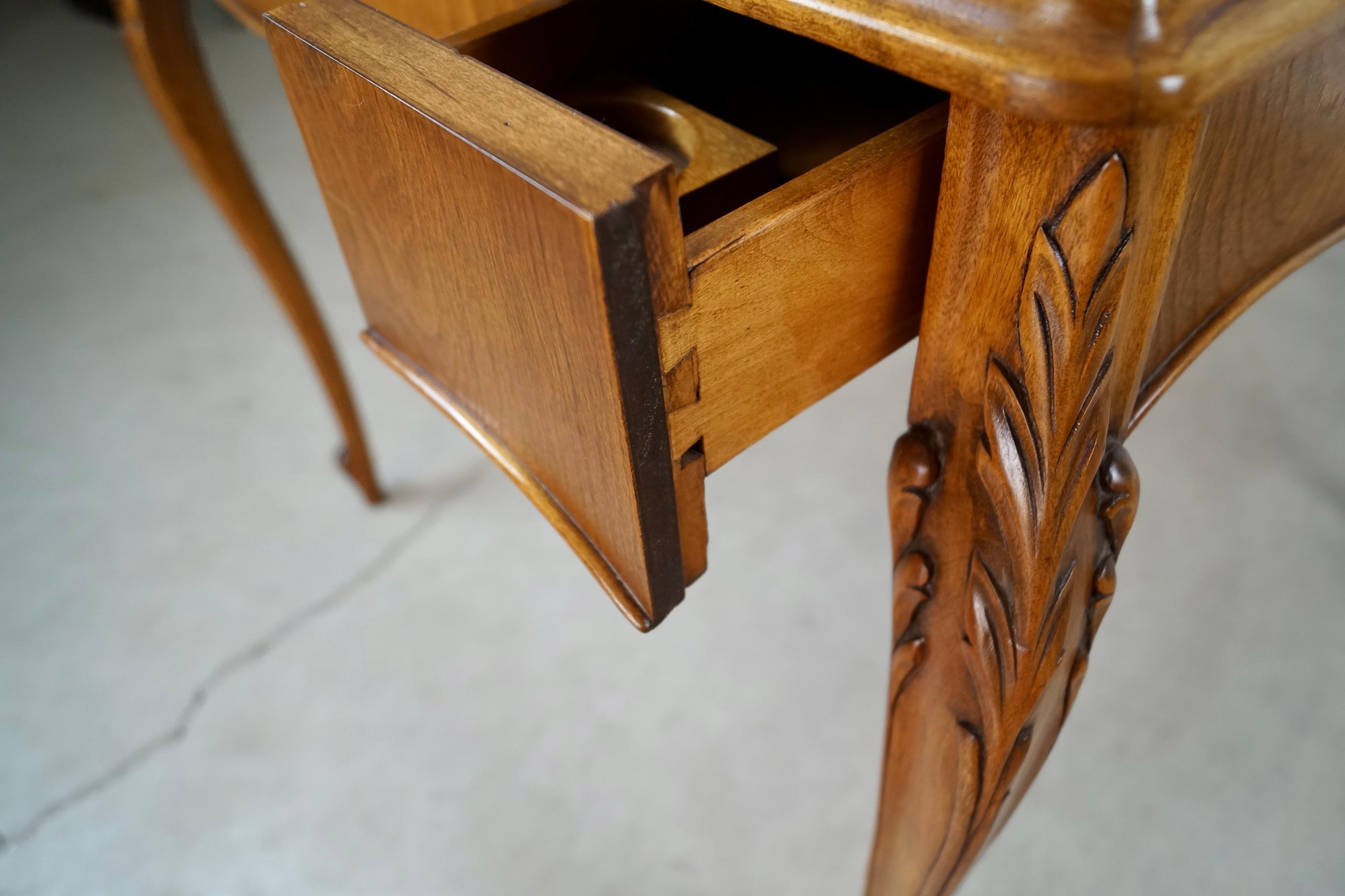 Table de poker / table de jeu en cuir Antique French Style Louis XV des années 1930 en vente 10