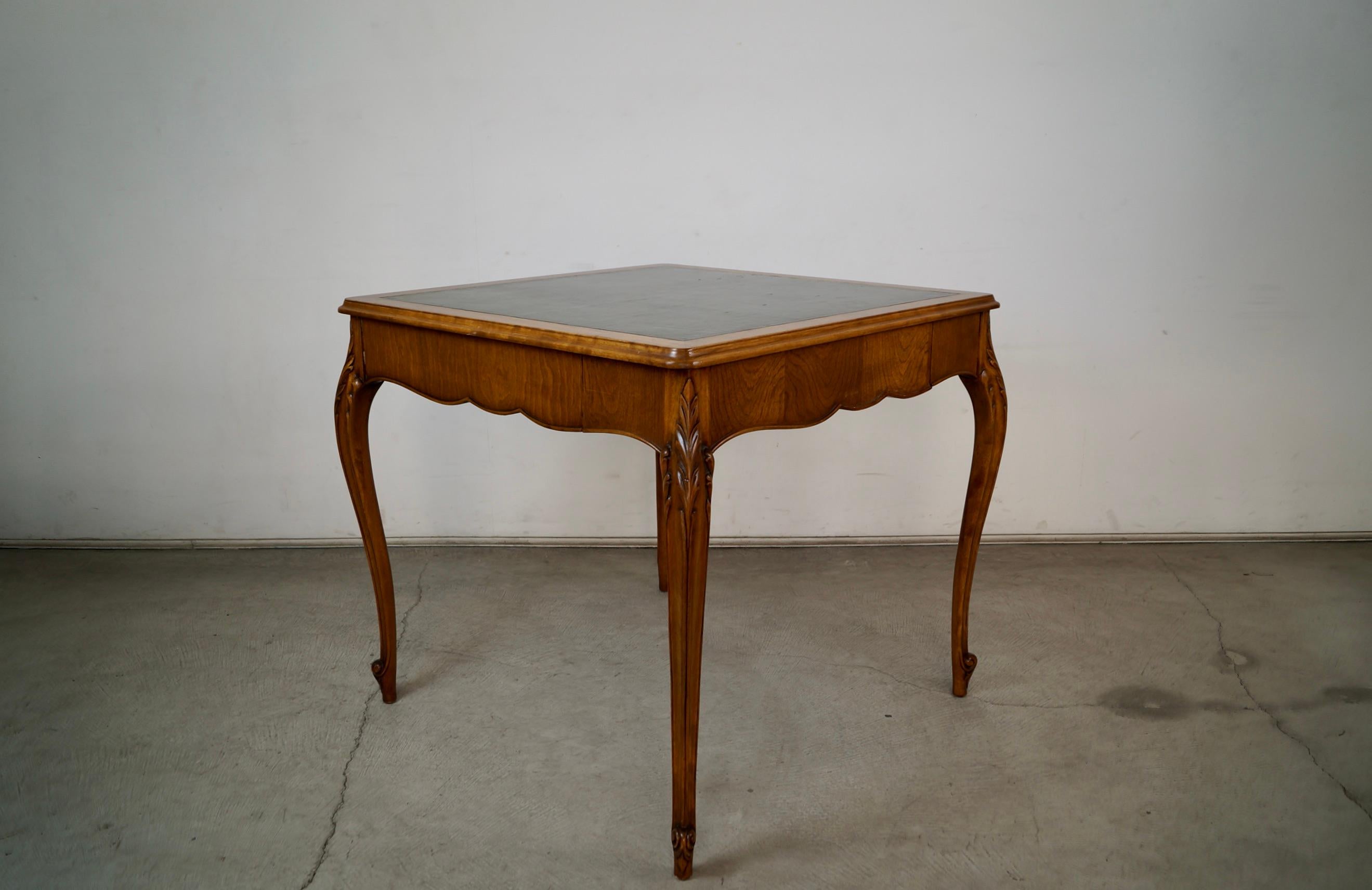Table de poker / table de jeu en cuir Antique French Style Louis XV des années 1930 en vente 2