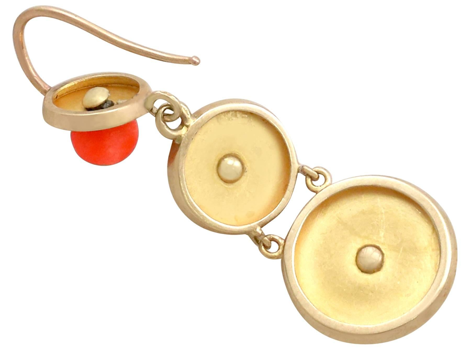 Antique 1930s French Red Coral and Yellow Gold Jewelry Set For Sale 7