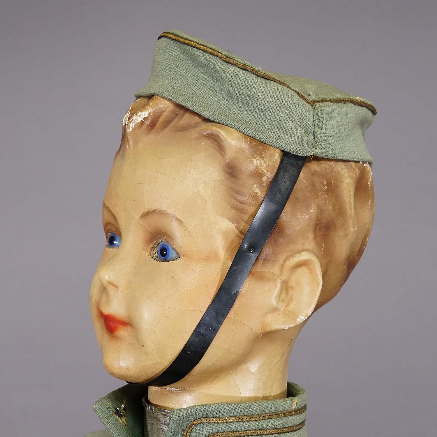 1930s Antique Hotel Page Automaton In Good Condition For Sale In Berghuelen, DE