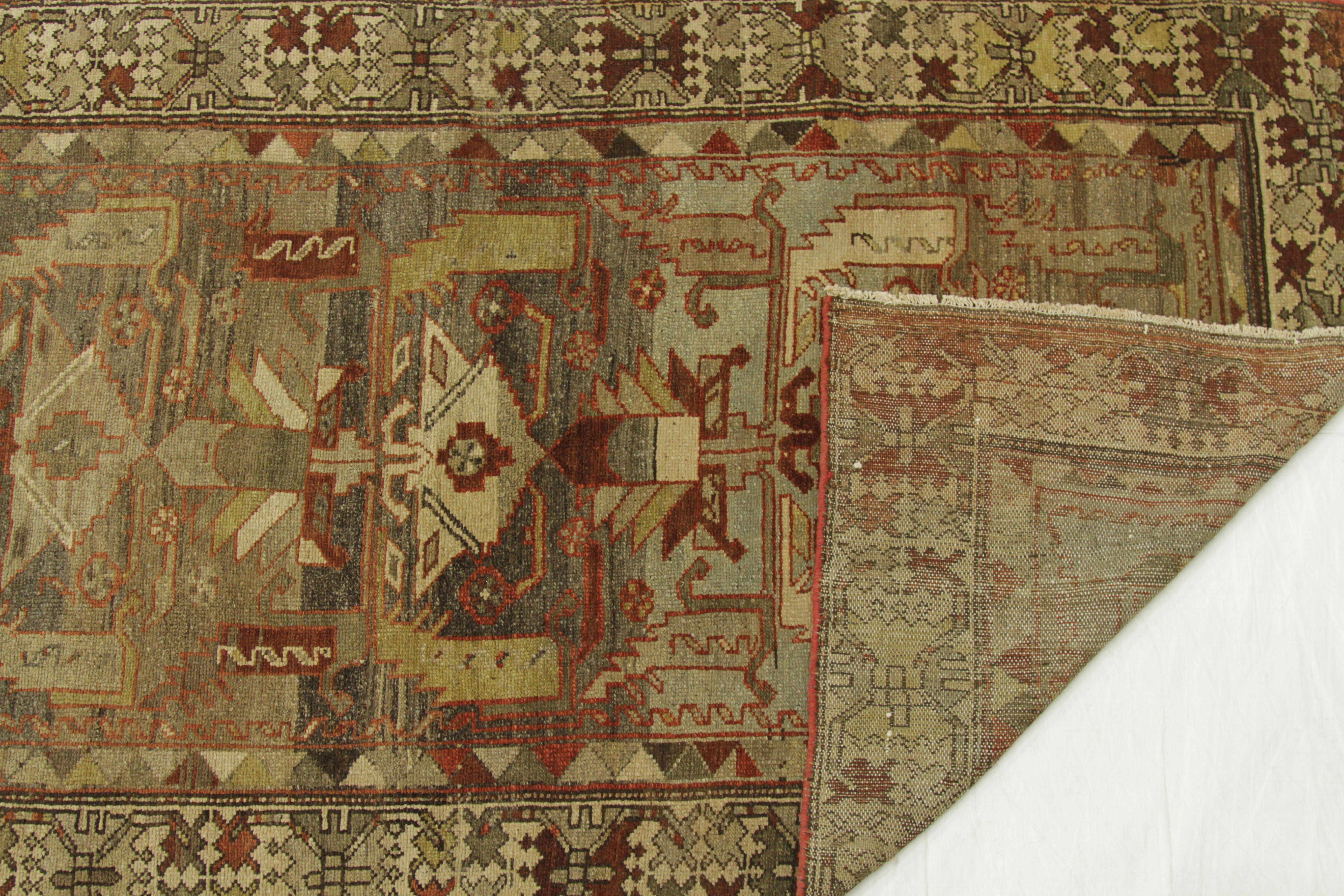 1930s Antique Persian Rug Zanjan Style With Rich Tribal and Geometric Designs In Excellent Condition For Sale In Dallas, TX