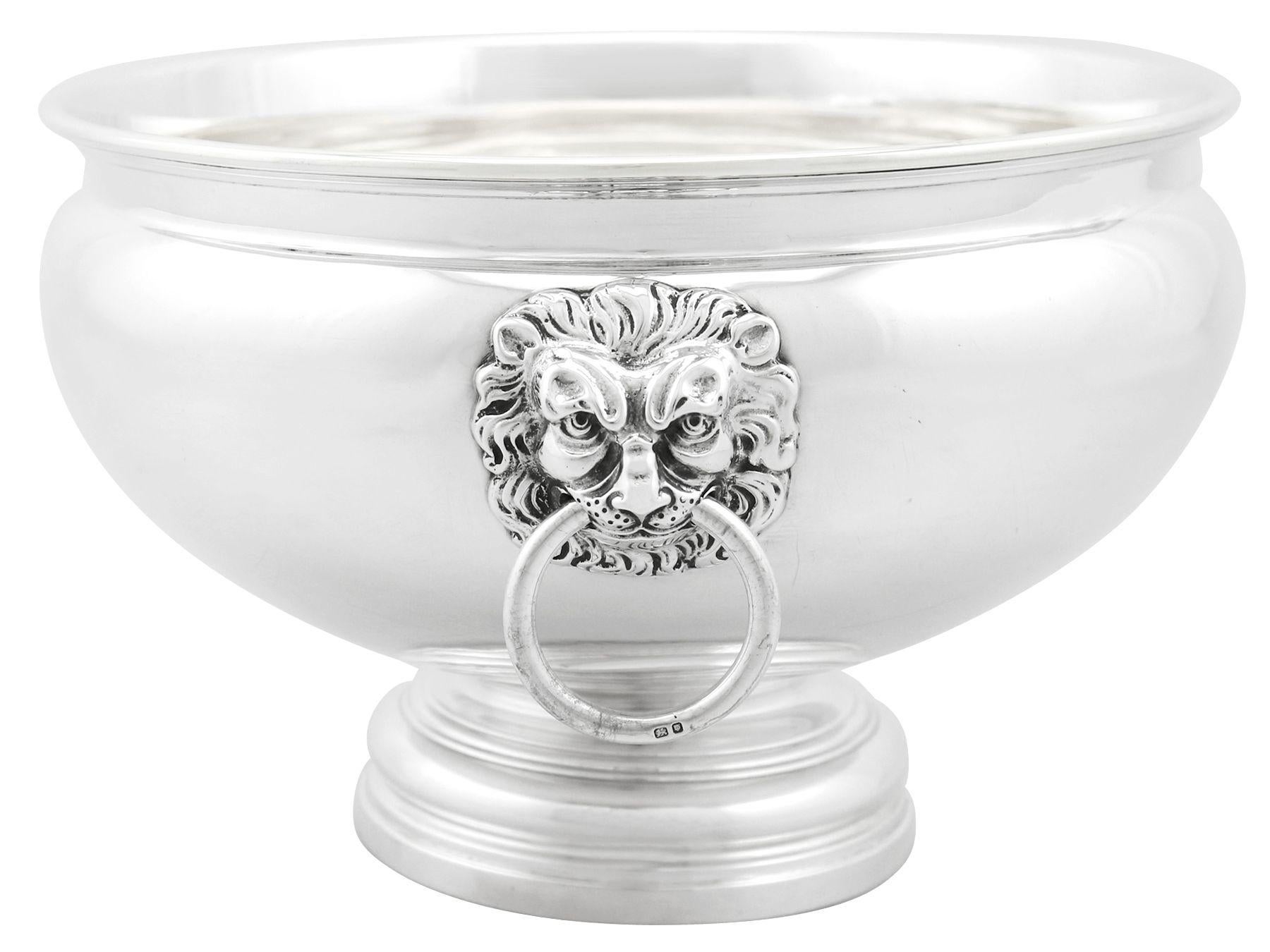 Mid-Century Modern 1930s Harrods Ltd Sterling Silver Presentation Bowl For Sale