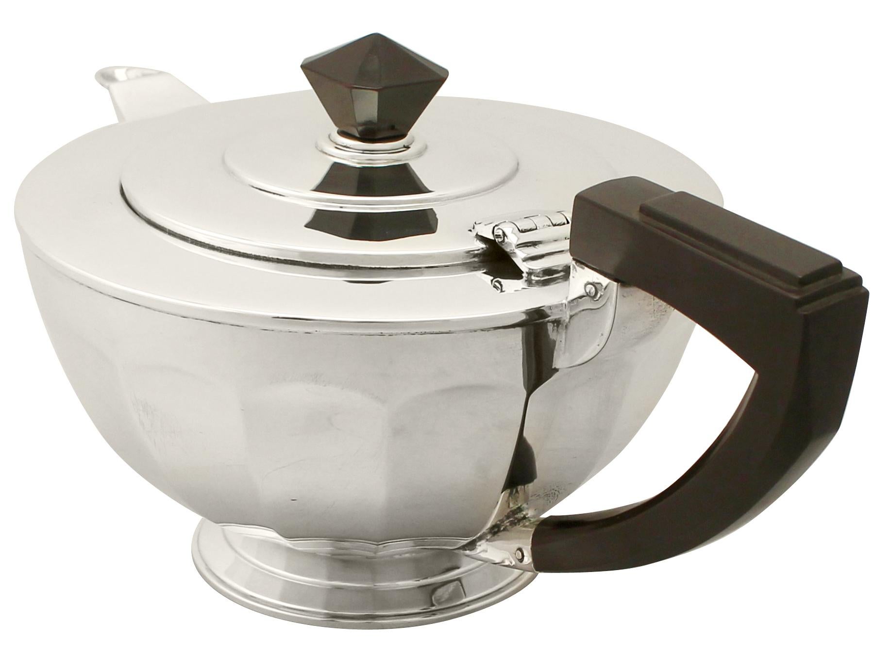 Mid-20th Century Art Deco Antique Sterling Silver Teapot by Henry Clifford Davis