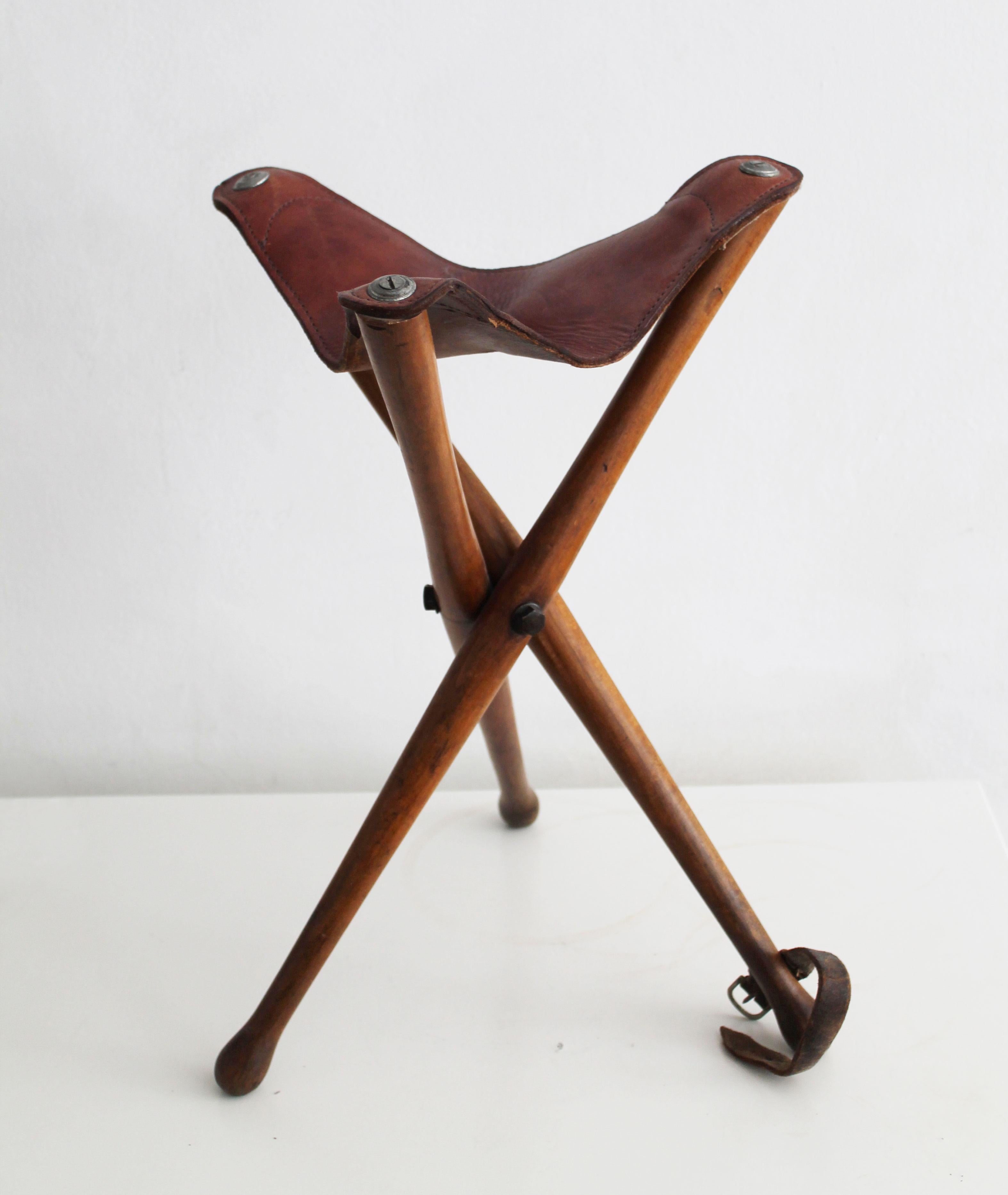 1930's Antique Tourist Folding chair In Good Condition In Brno, CZ