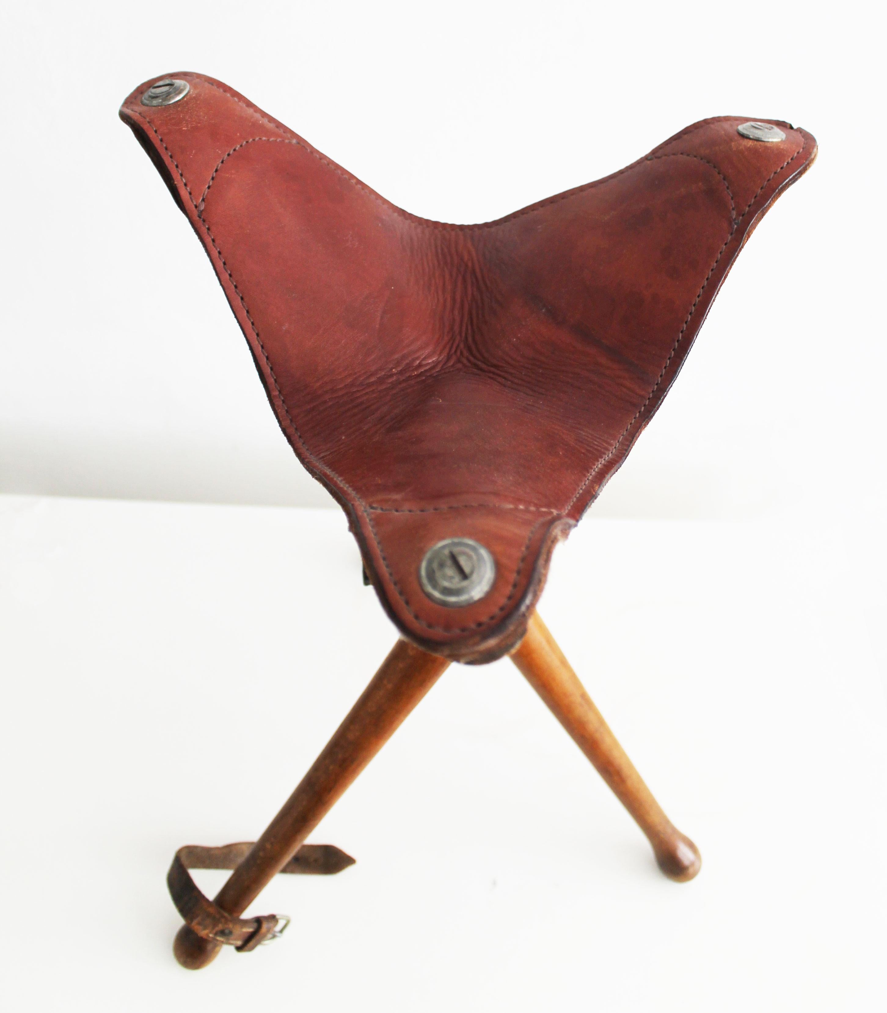 1930's Antique Tourist Folding chair 1