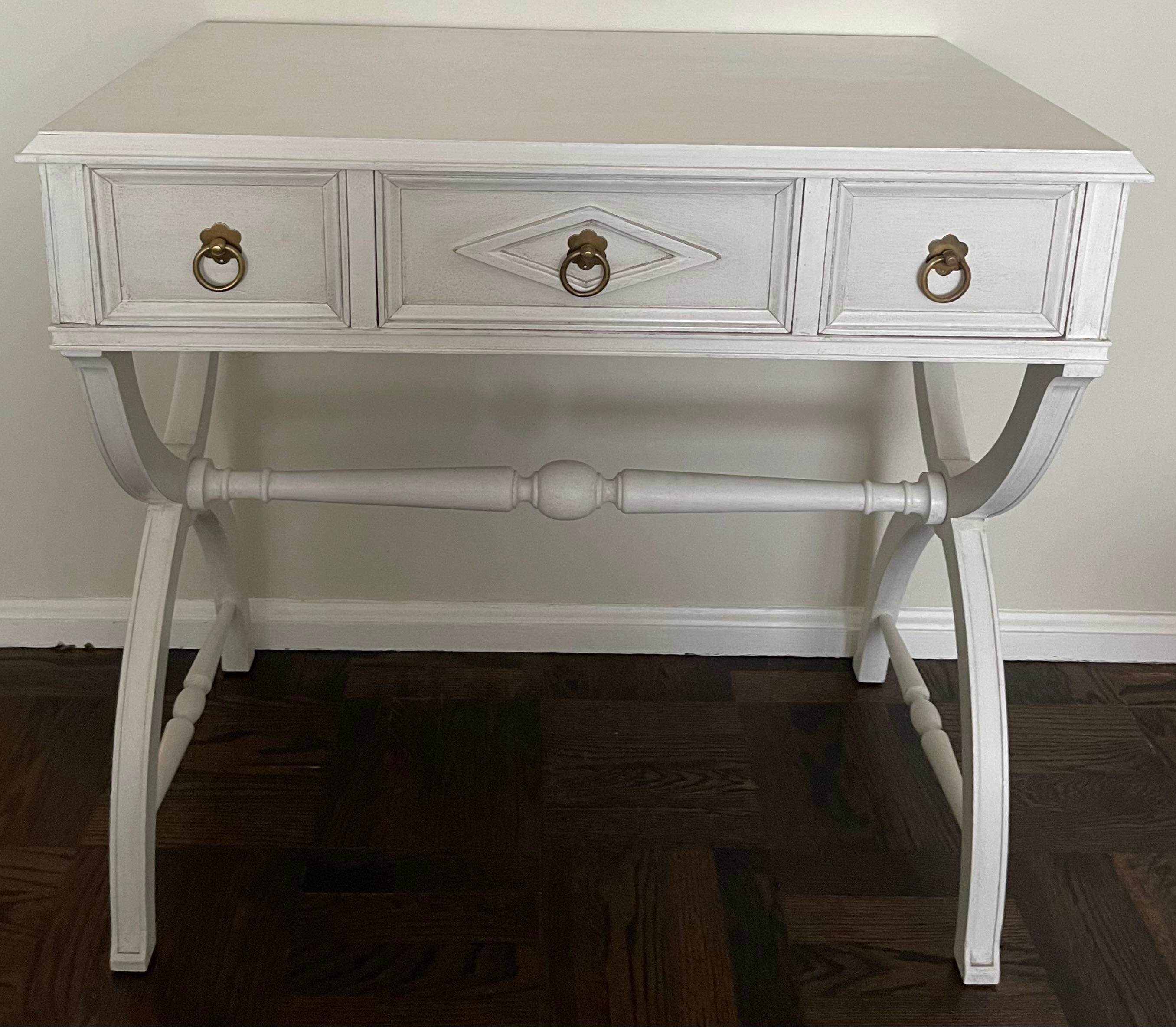 Hollywood Regency 1930s Antique White Neoclassical Writing Table or Vanity