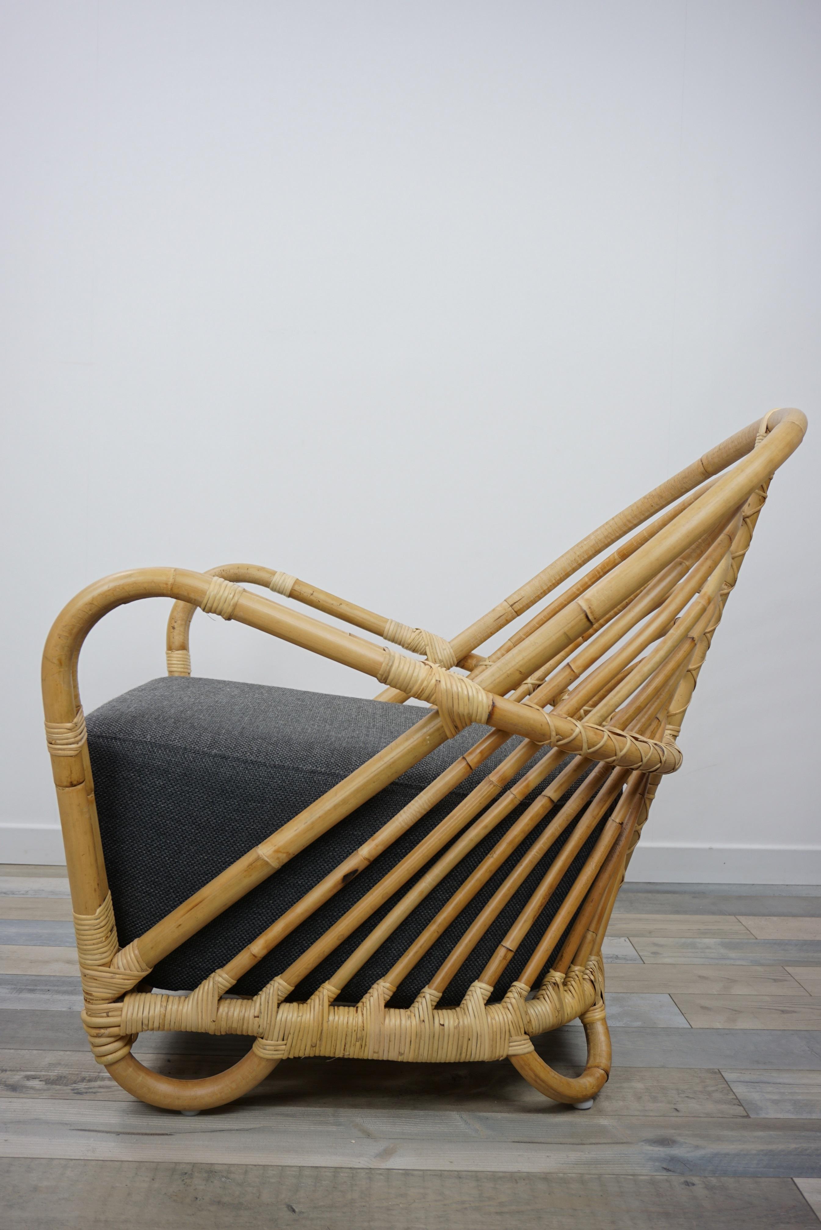 Mid-Century Modern 1930s Arne Jacobsen Design Rattan Lounge Armchair For Sale