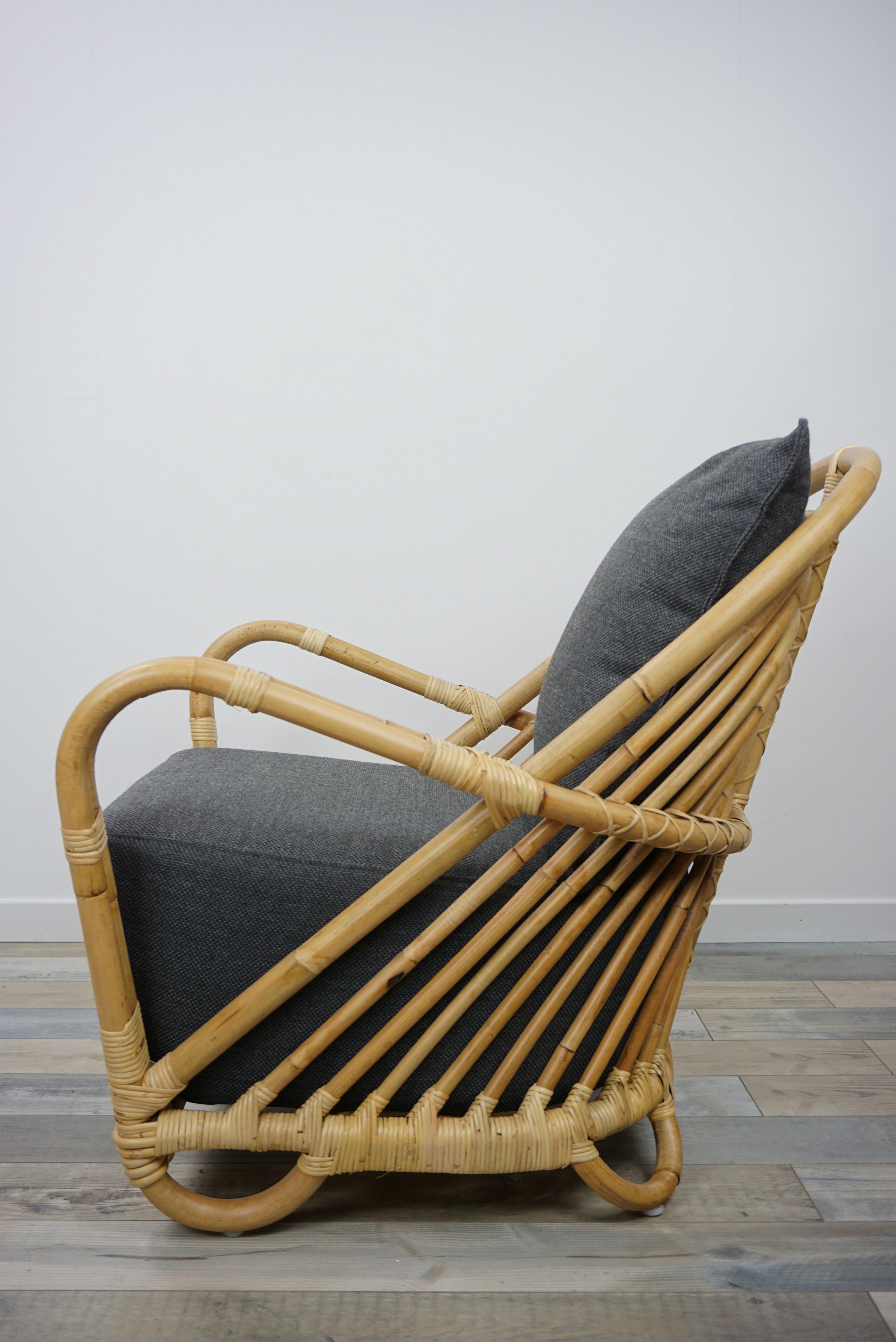 European 1930s Arne Jacobsen Design Rattan Lounge Armchair For Sale