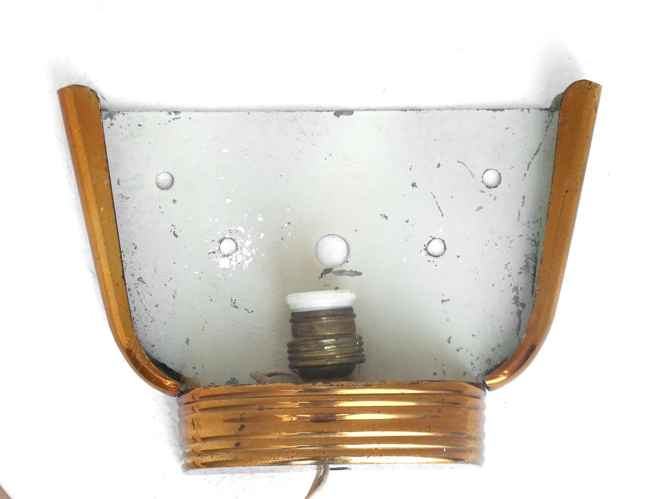 1930s Arrchimede Seguso Wall Lamp Deco Design in Glass and Brass For Sale 1