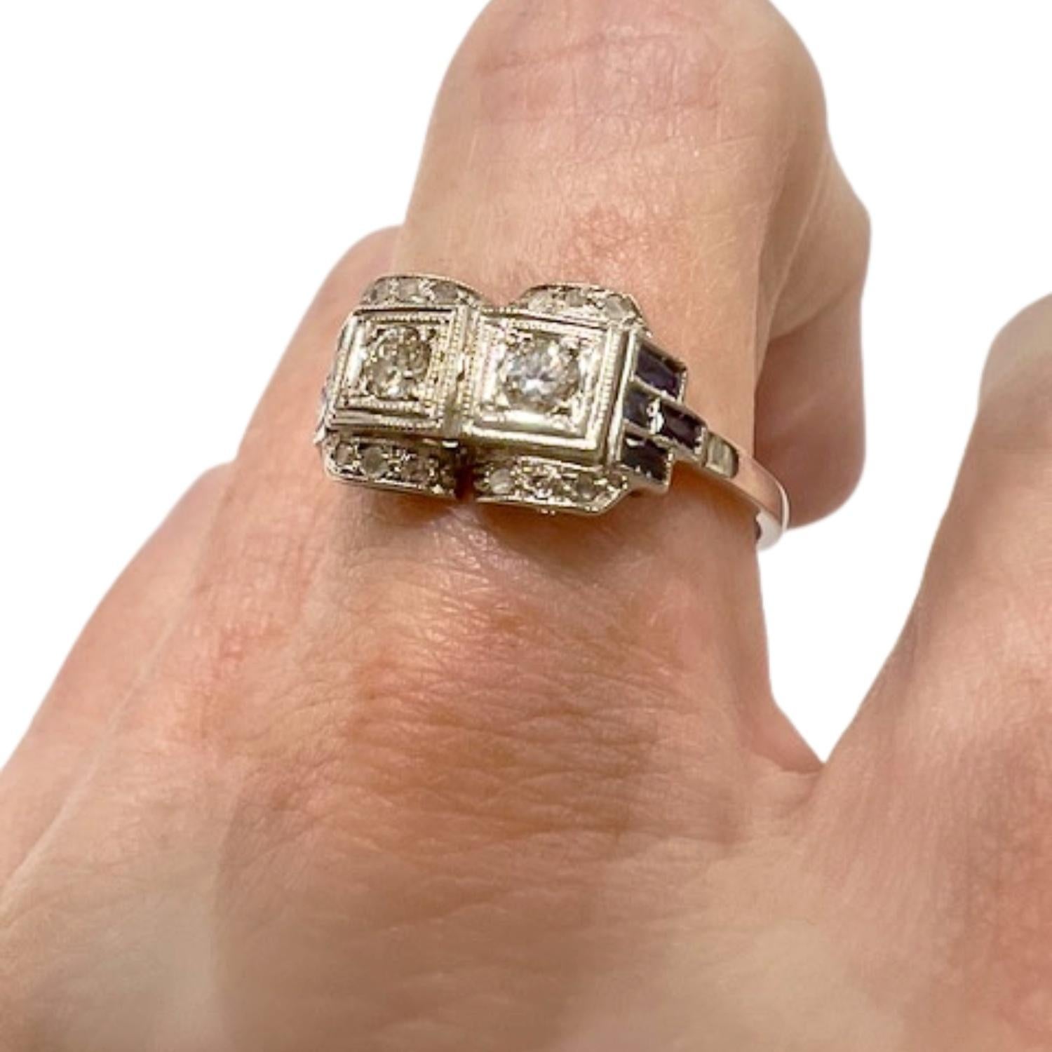 1930er Jahre Art Deco 0,30 Karat Diamant & 0,50 Karat Saphir Mode-Ring (Baguetteschliff) im Angebot