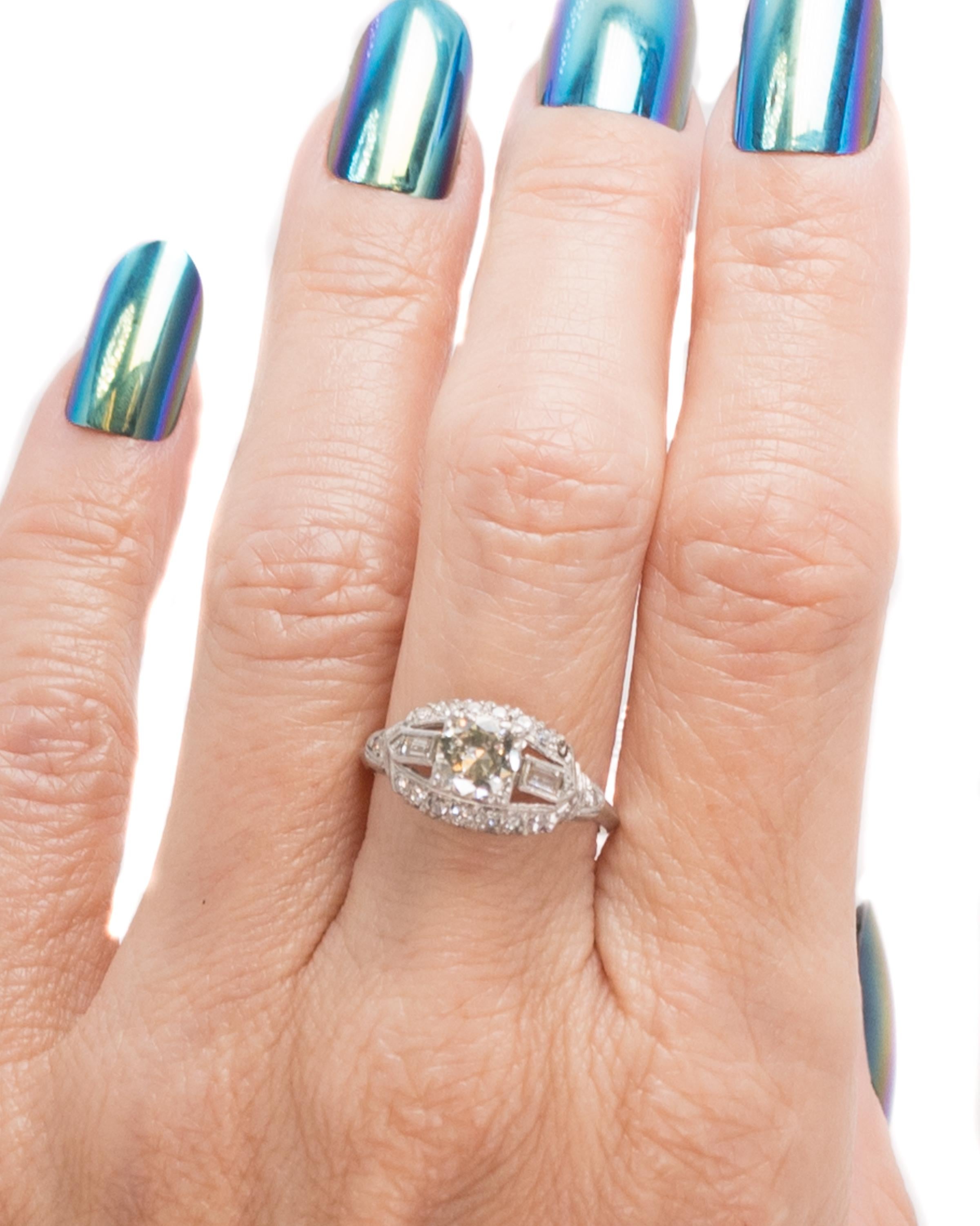 1930s Art Deco 0.80 Carat Old European Diamond Platinum Engagement Ring 4