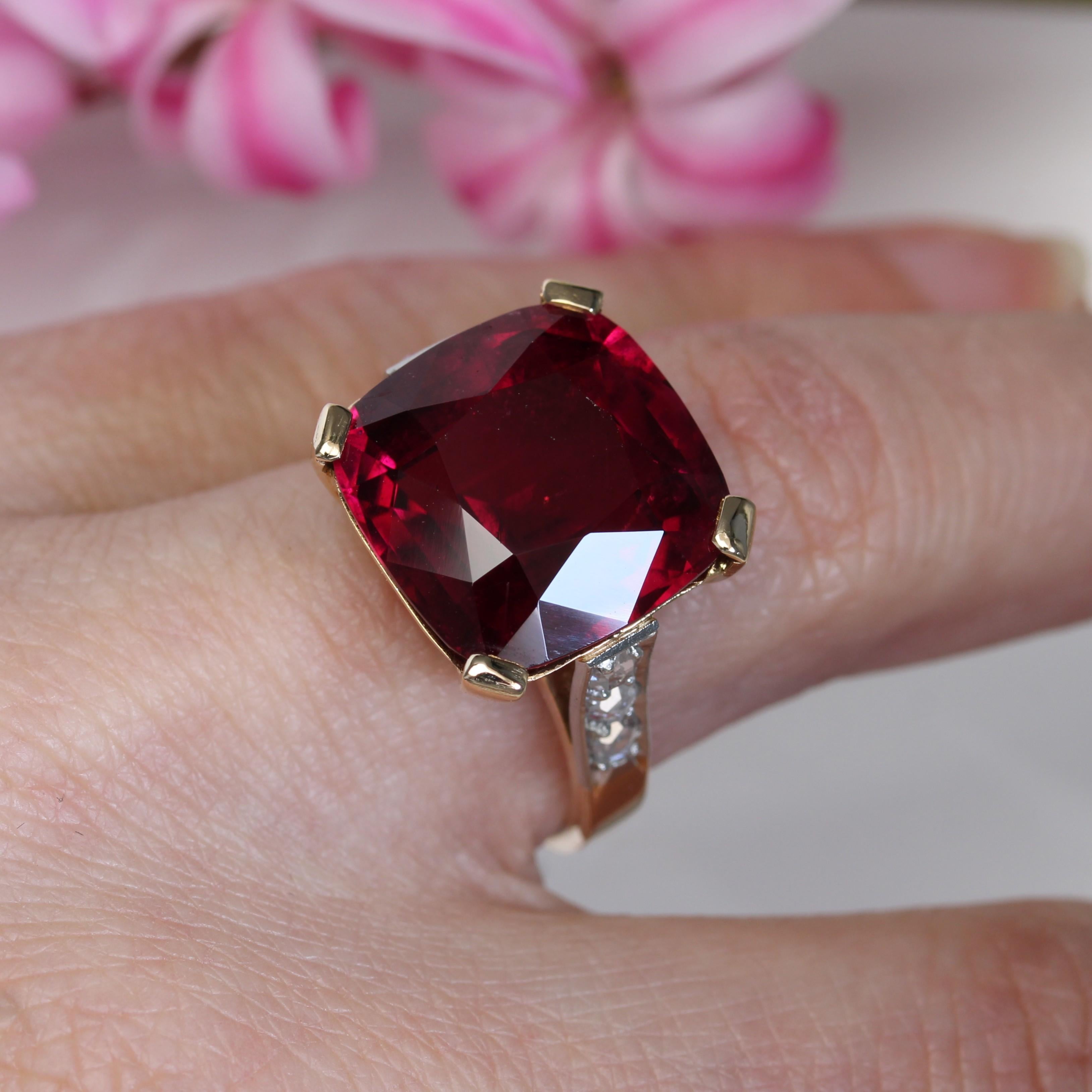 1930s Art Deco 11.70 Carats Cushion Tourmaline Diamonds 18 Karat Rose Gold Ring For Sale 10