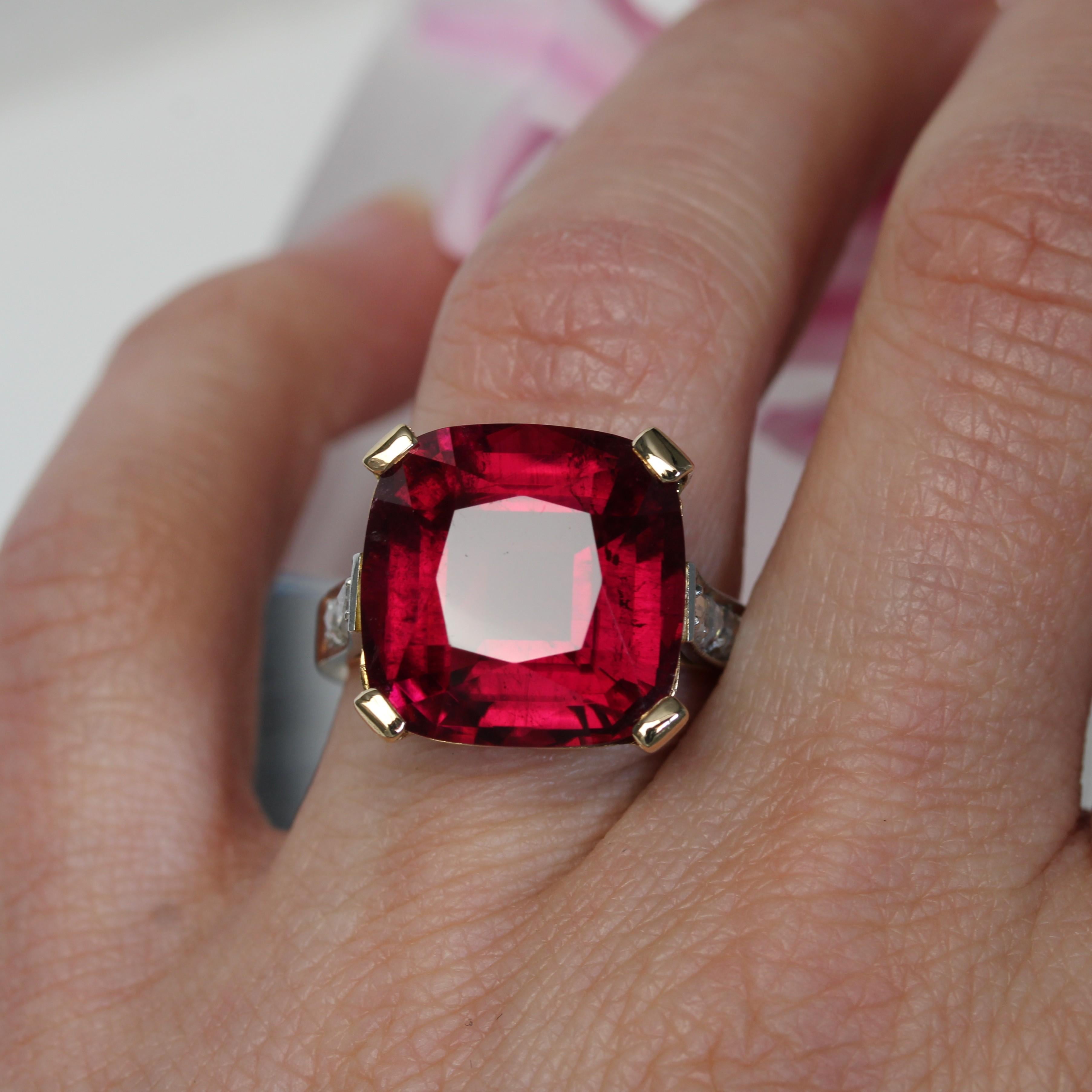 1930s Art Deco 11.70 Carats Cushion Tourmaline Diamonds 18 Karat Rose Gold Ring For Sale 13