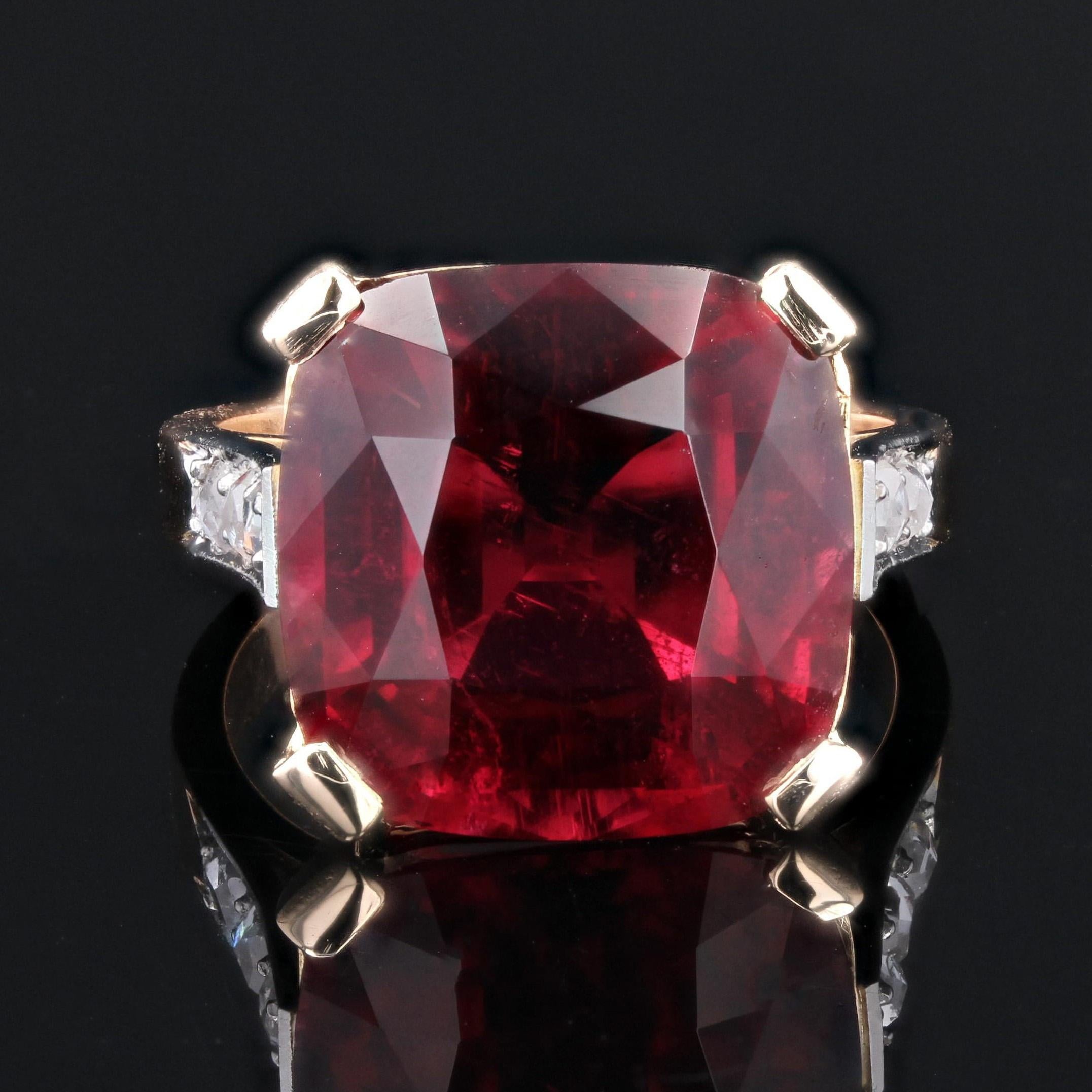 Women's 1930s Art Deco 11.70 Carats Cushion Tourmaline Diamonds 18 Karat Rose Gold Ring For Sale
