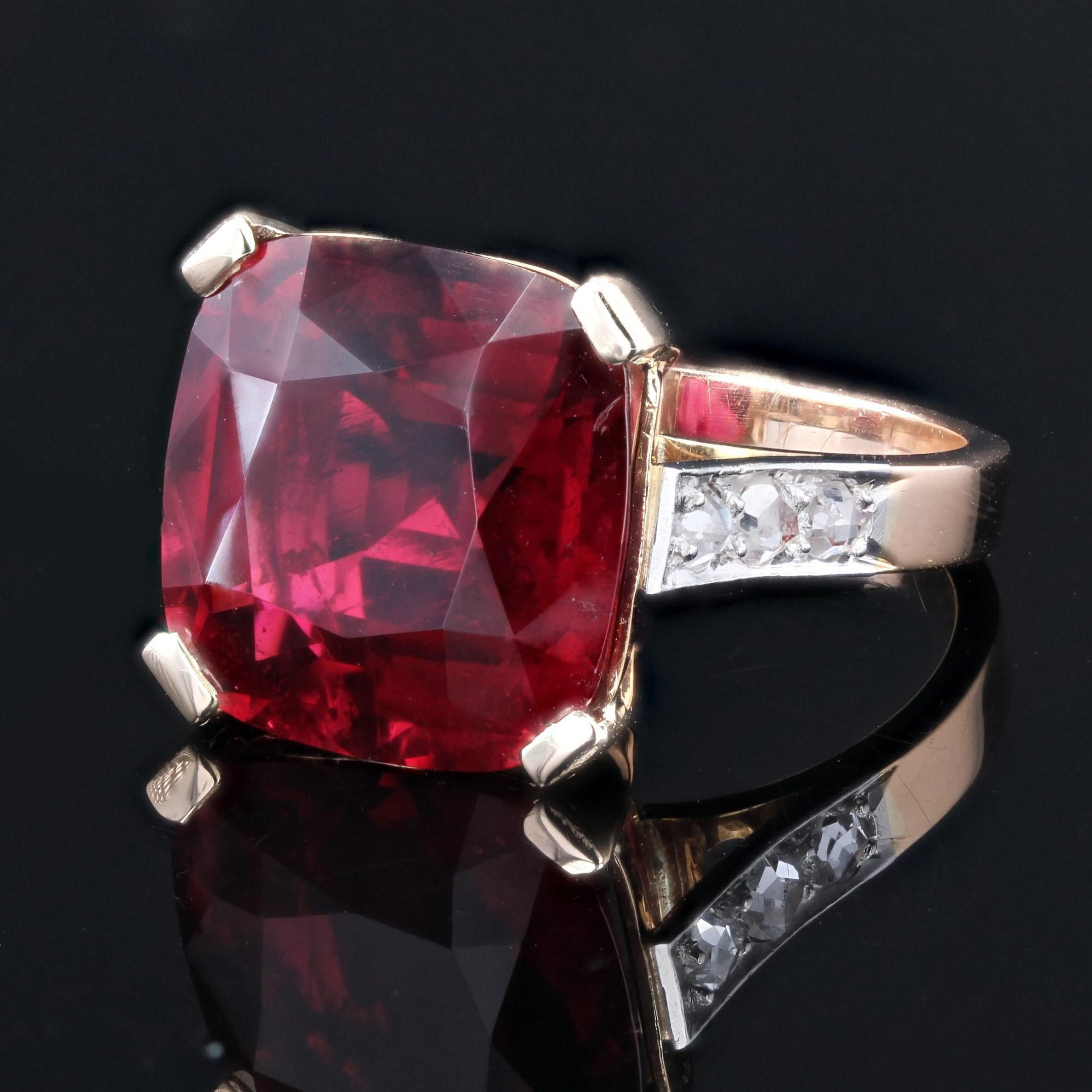 1930s Art Deco 11.70 Carats Cushion Tourmaline Diamonds 18 Karat Rose Gold Ring For Sale 2