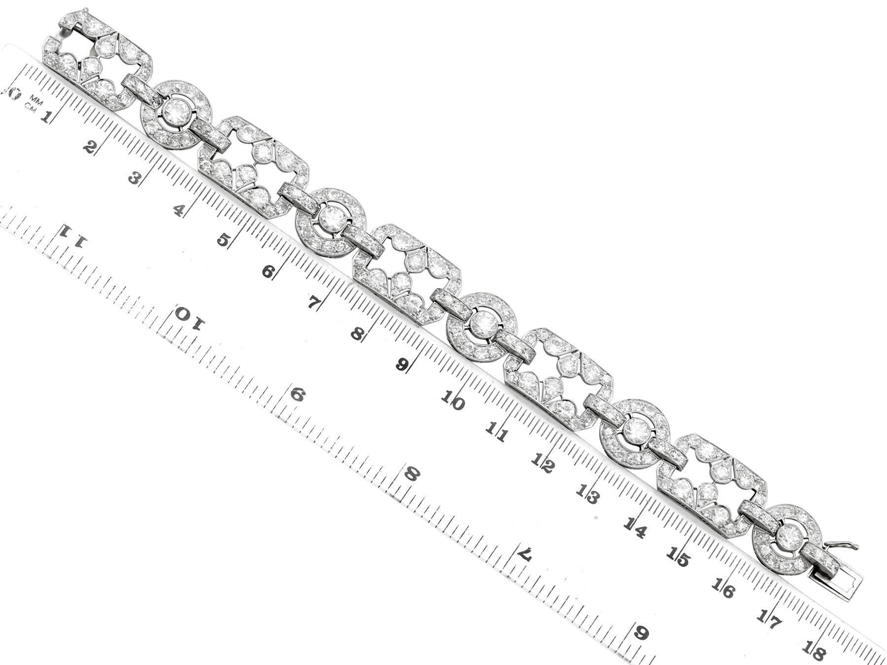 1930s, Art Deco 12.29 Carat Diamond and Platinum Bracelet 1