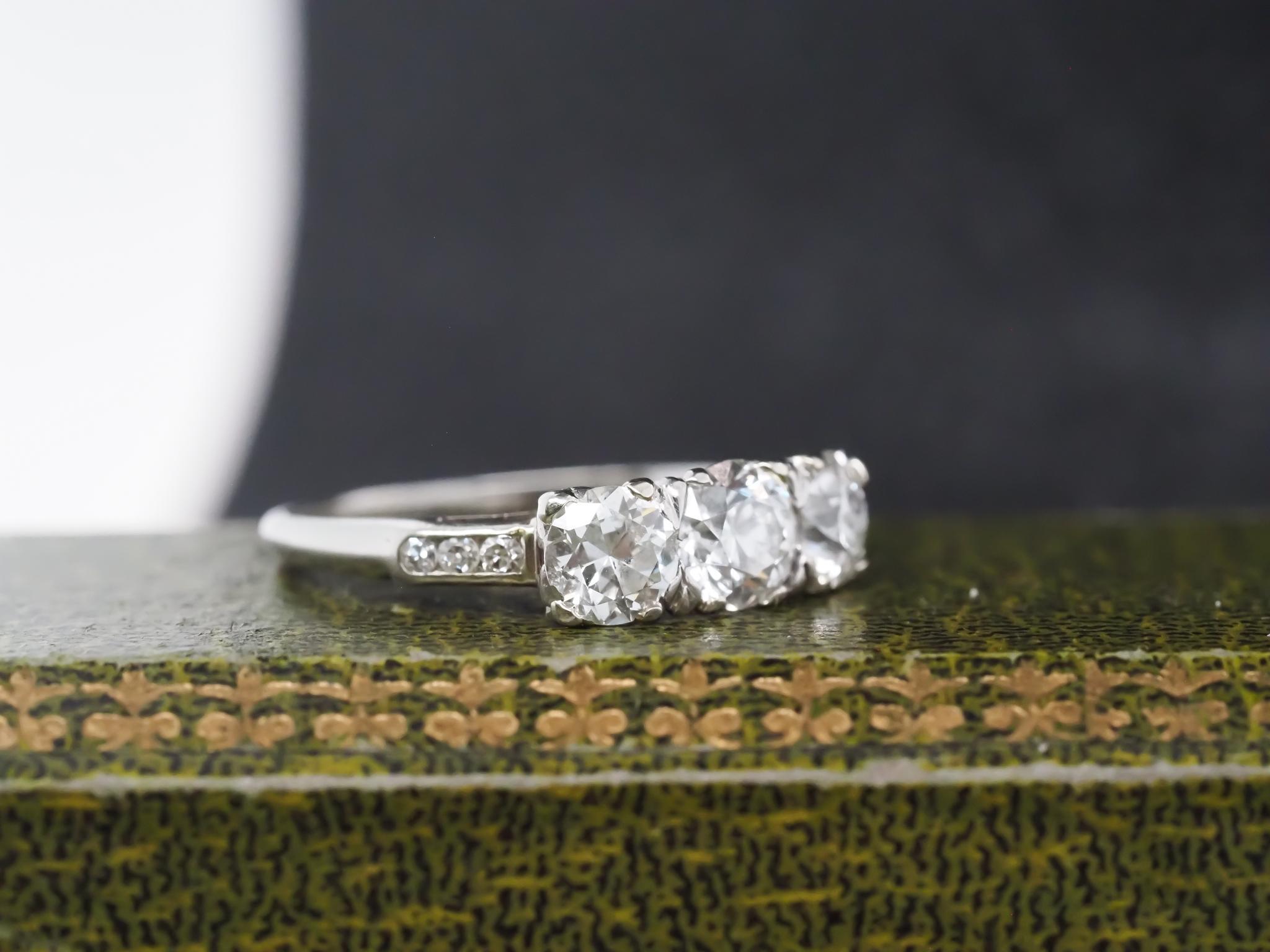 1930s Art Deco 1.50cttw 3 Stone Old European Diamond Ring In Good Condition For Sale In Hicksville, NY