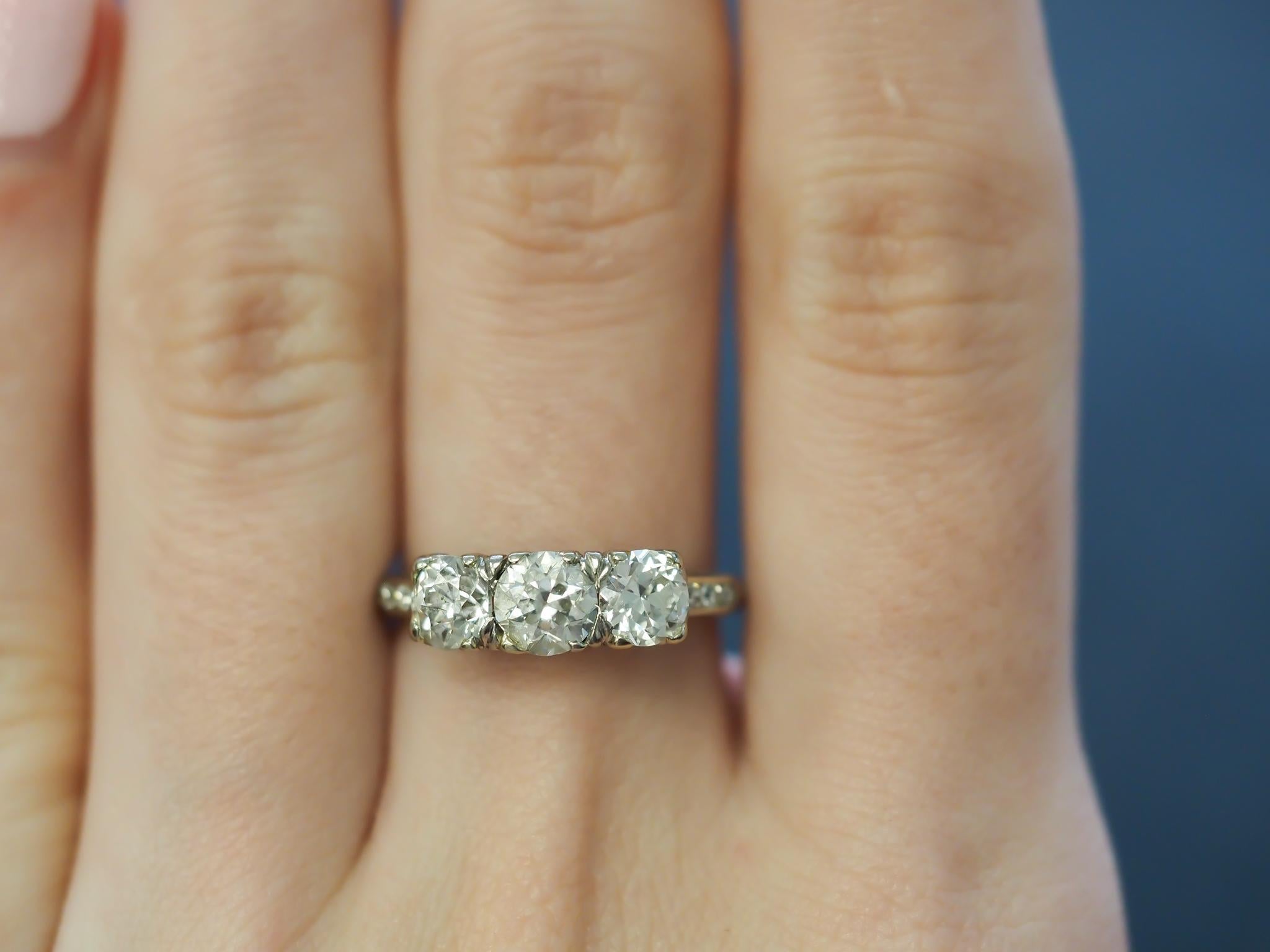 Women's 1930s Art Deco 1.50cttw 3 Stone Old European Diamond Ring For Sale