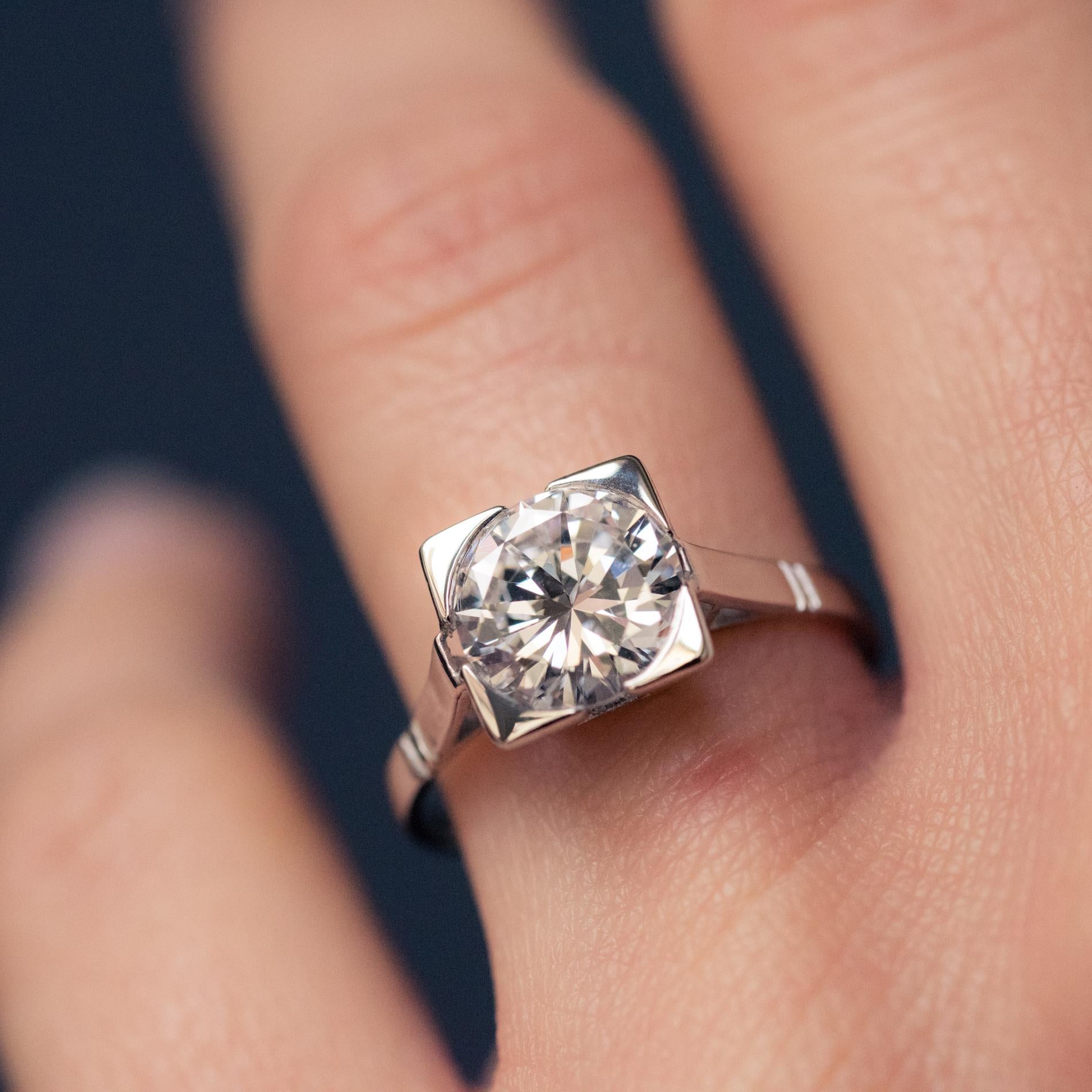 Women's 1930s Art Deco 1.78 Carat Diamond 18 Karat Platinum Solitary Ring