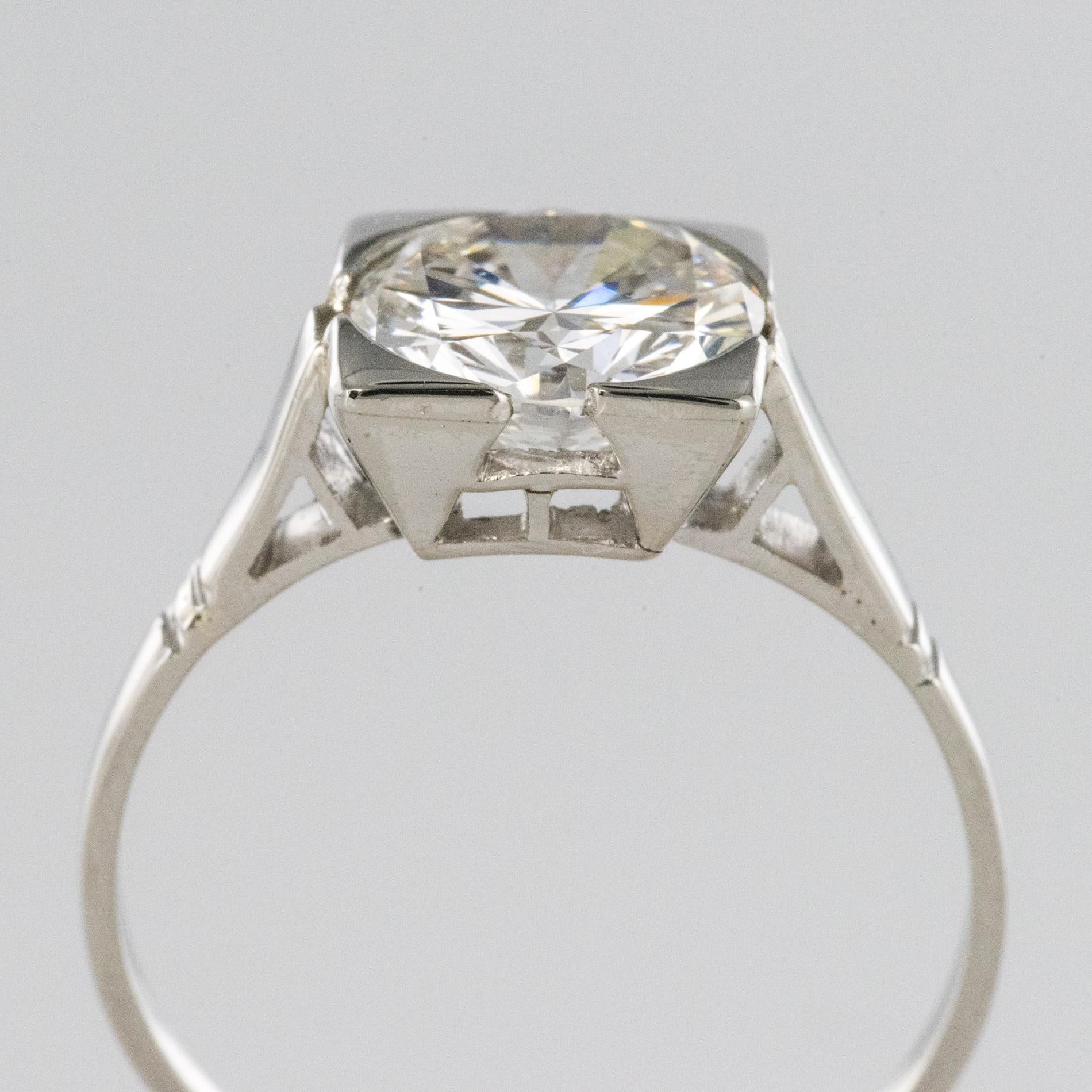 1930s Art Deco 1.78 Carat Diamond 18 Karat Platinum Solitary Ring 3