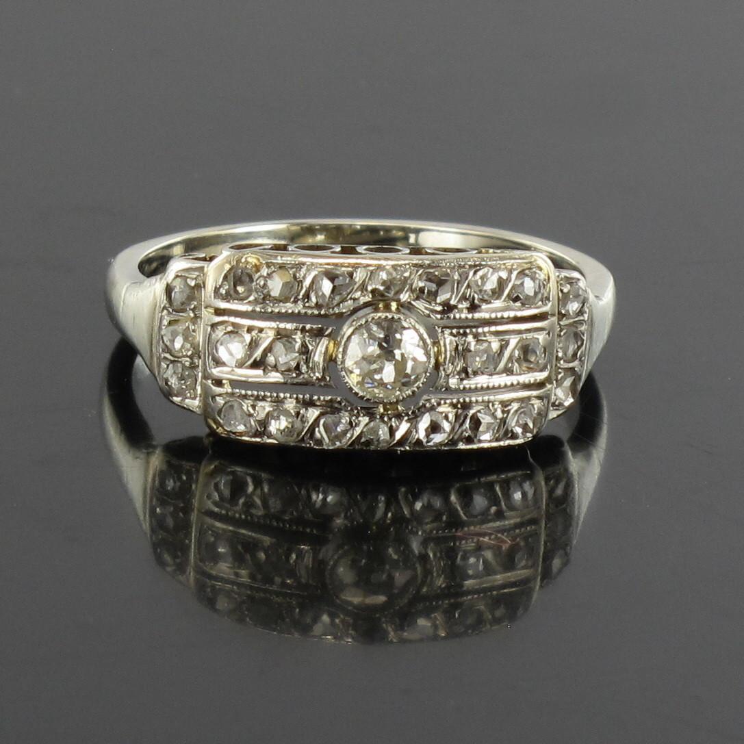 Brilliant Cut 1930s Art Deco 18 Karat White Gold Diamond Ring