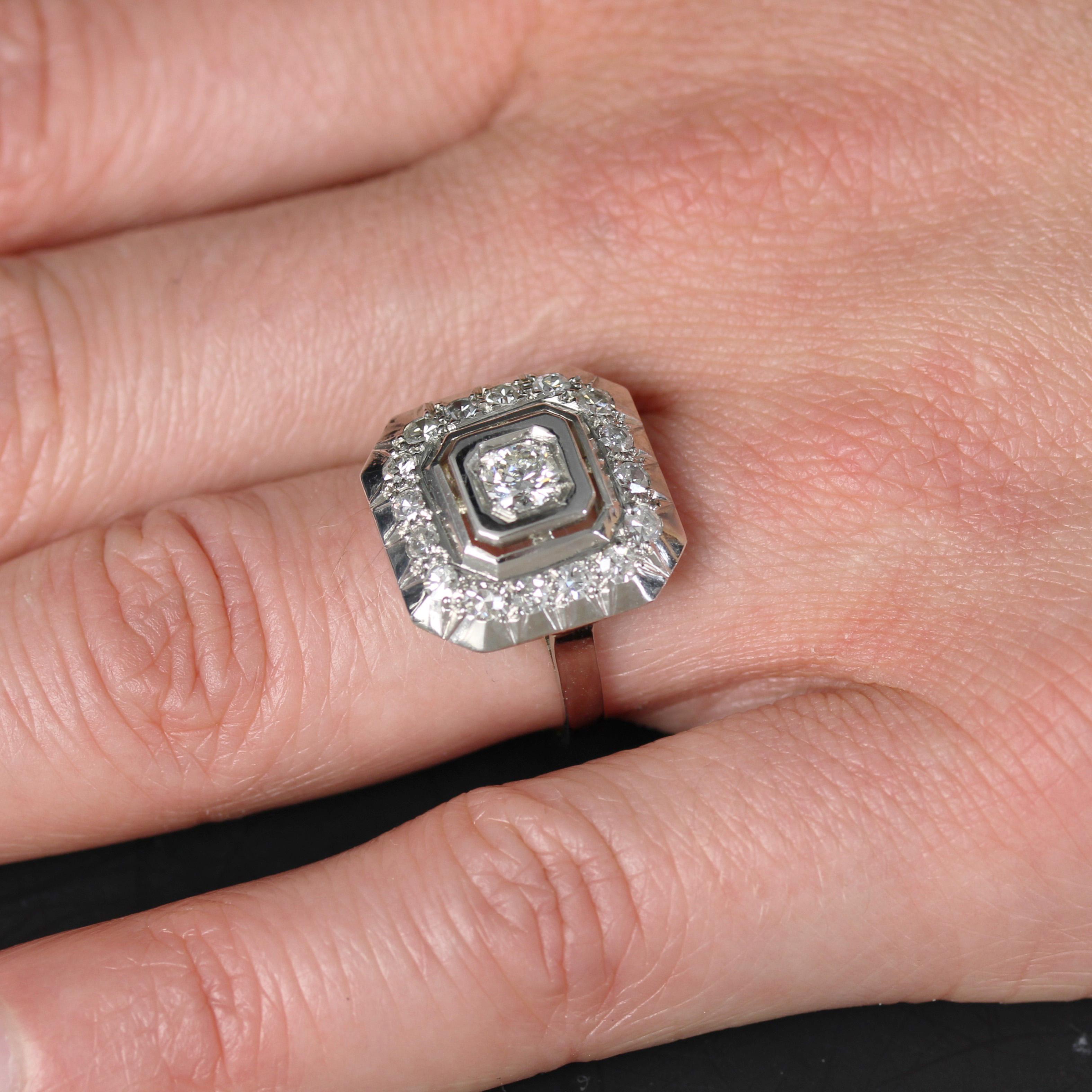 1930s Art Deco 18 Karat White Gold Diamond Squarred Ring For Sale 9