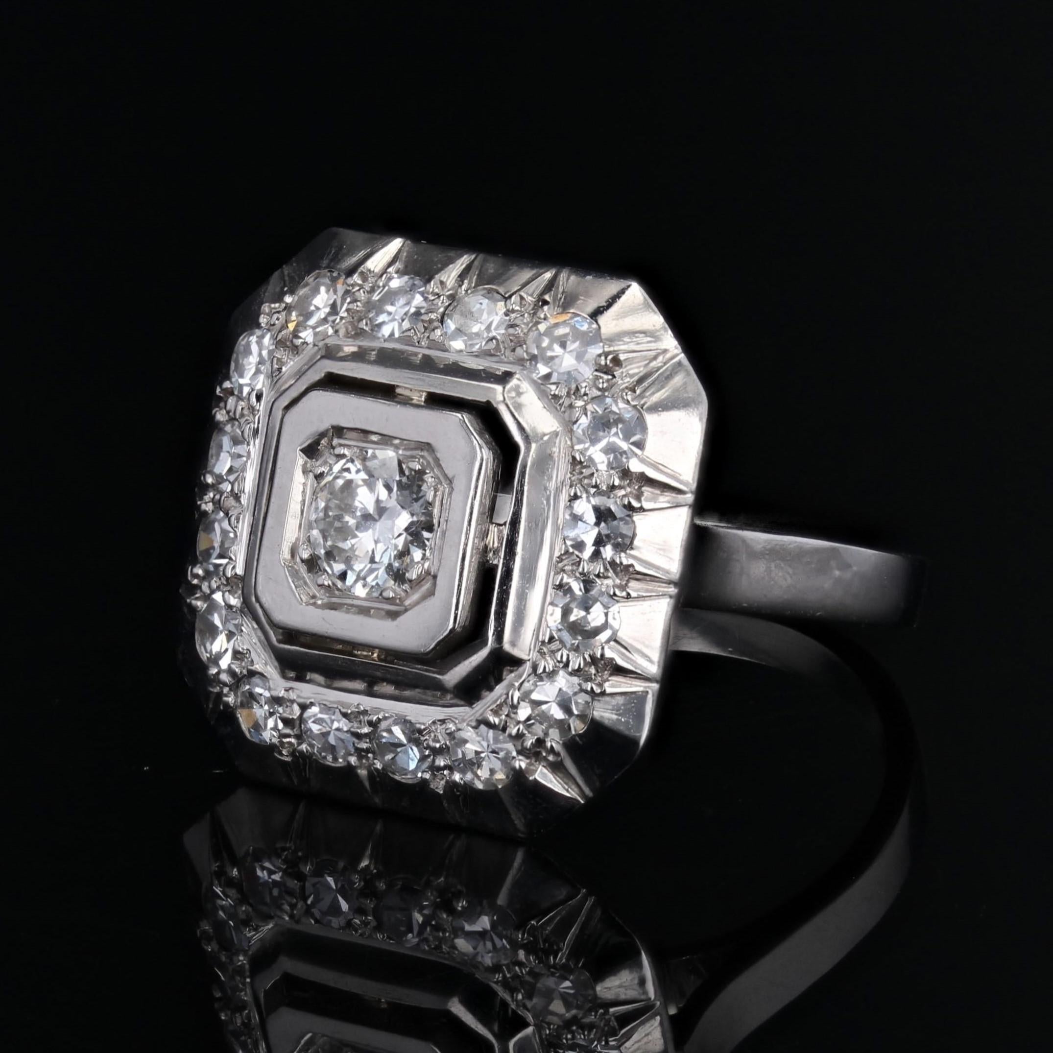 1930s Art Deco 18 Karat White Gold Diamond Squarred Ring For Sale 2