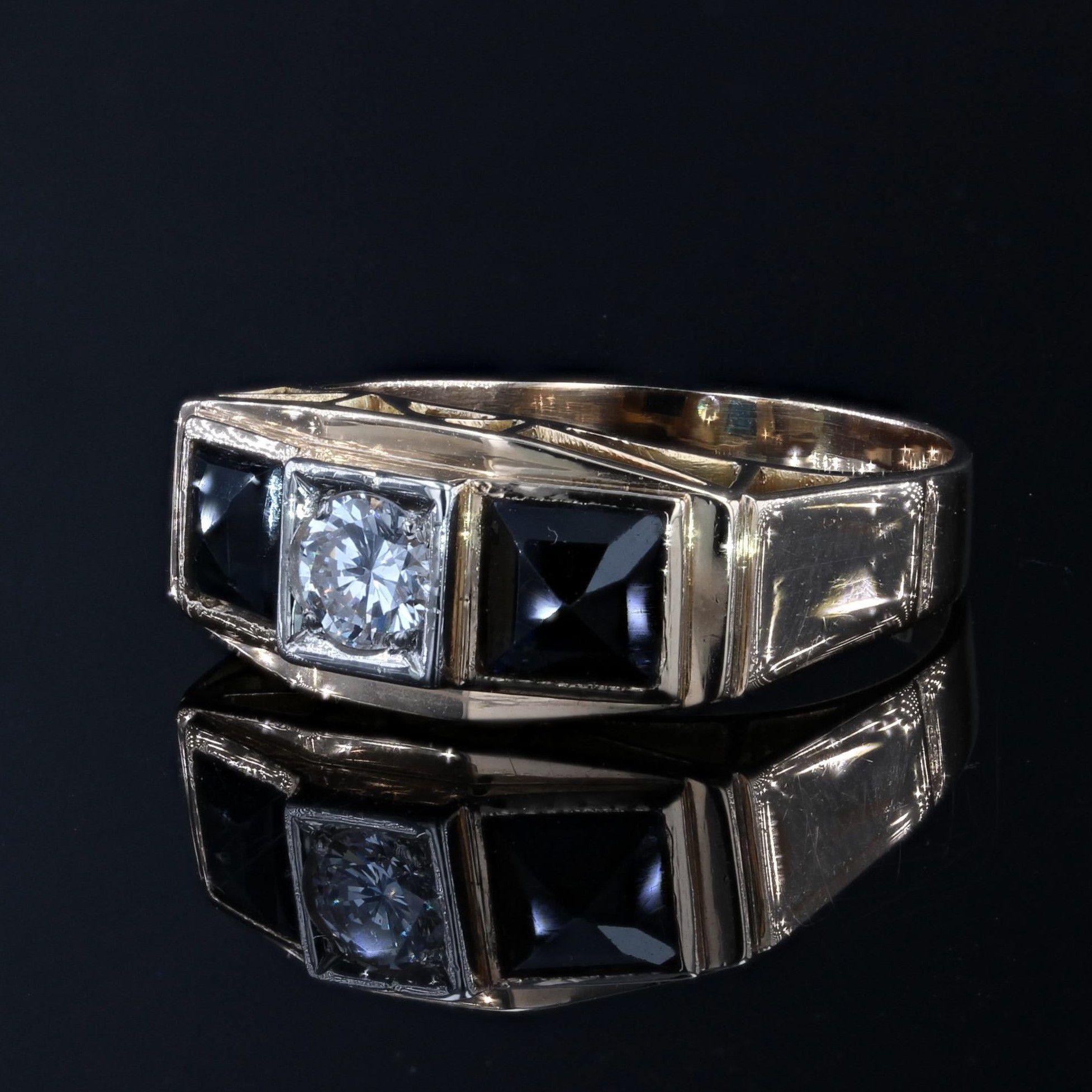 1930s Art Deco 18 Karat Yellow Gold Sapphires Diamond Garter Ring For Sale 2
