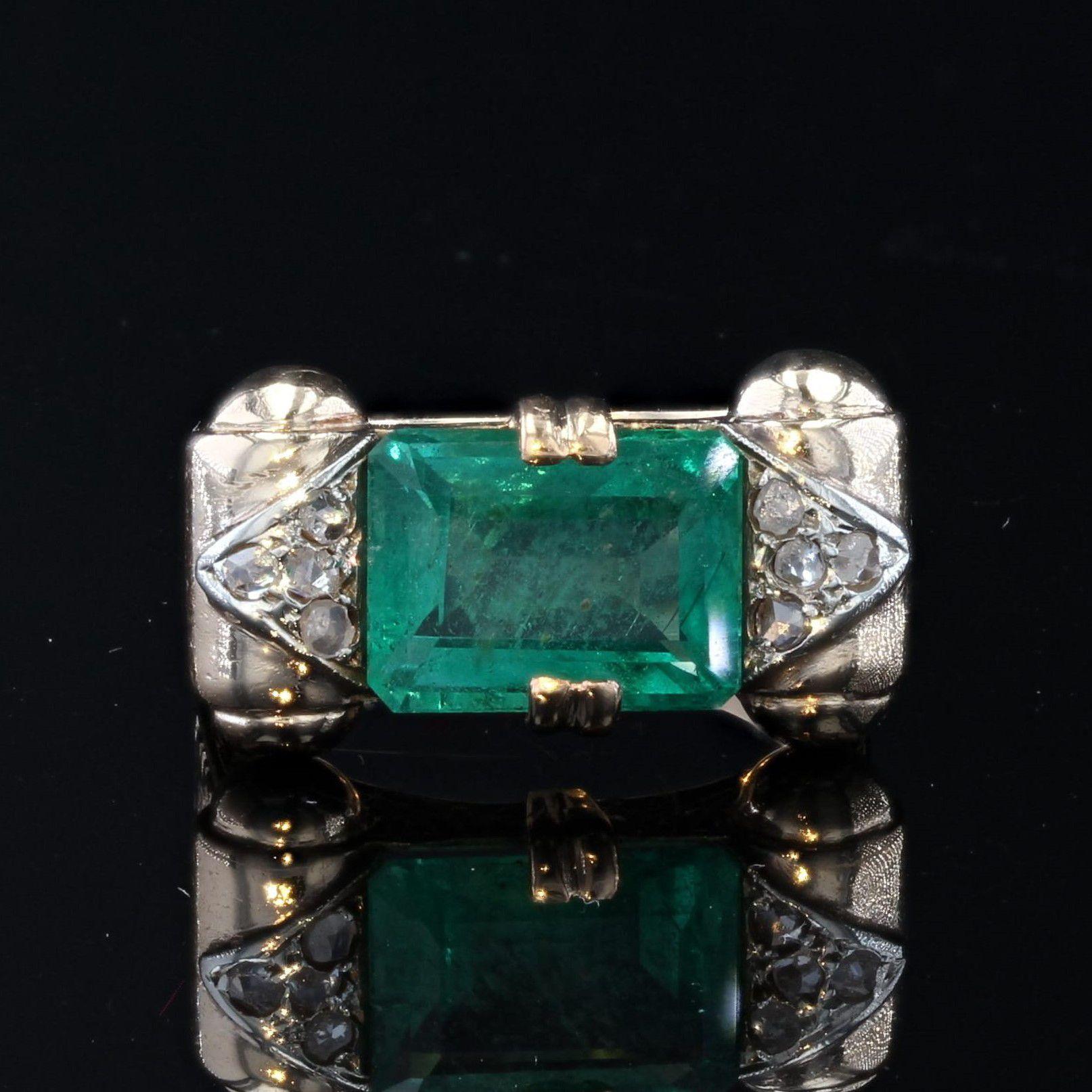1930s Art Deco 3 Carat Emerald Diamonds 18 Karat Rose Gold Ring For Sale 7