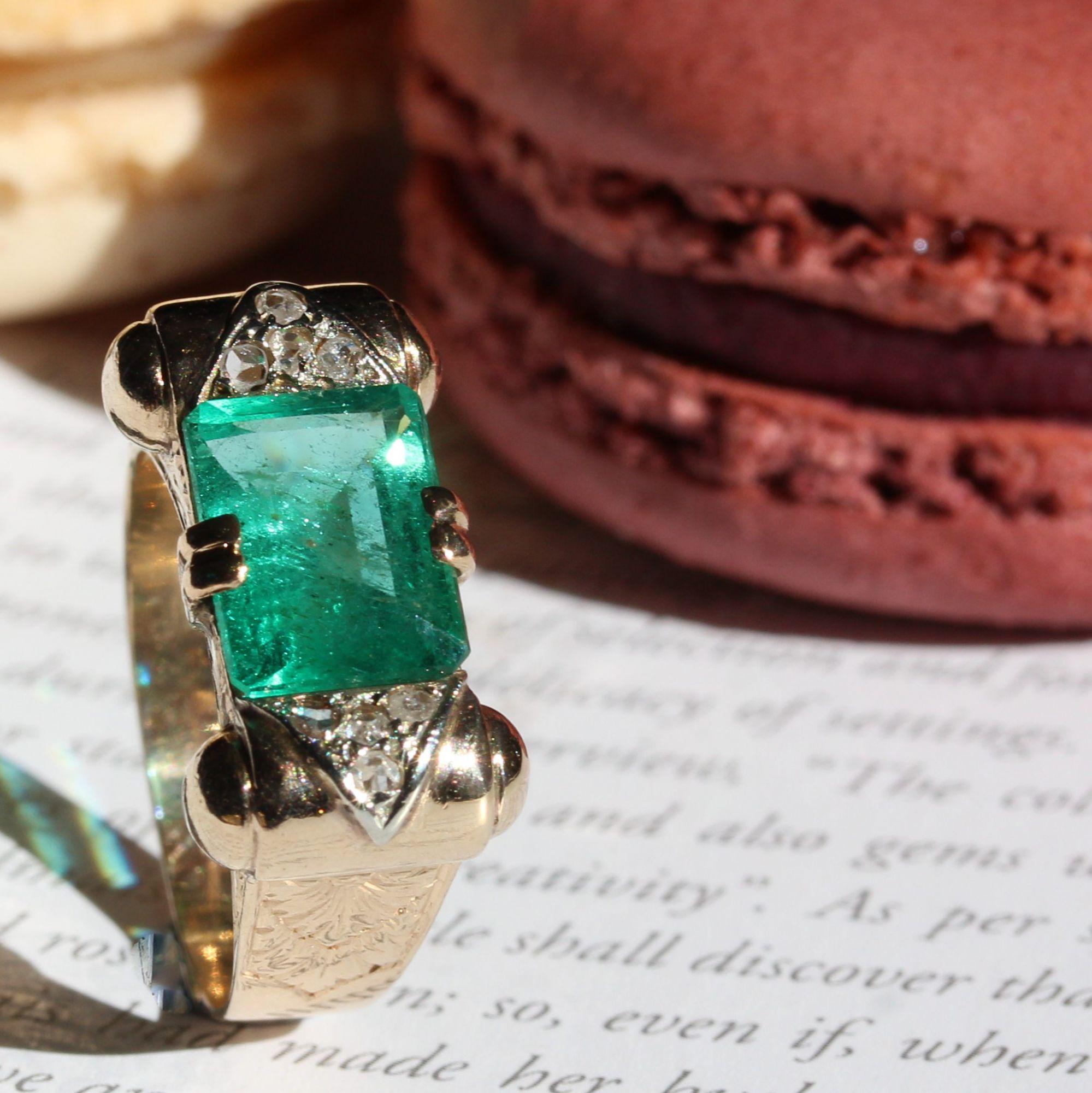 1930s Art Deco 3 Carat Emerald Diamonds 18 Karat Rose Gold Ring For Sale 10