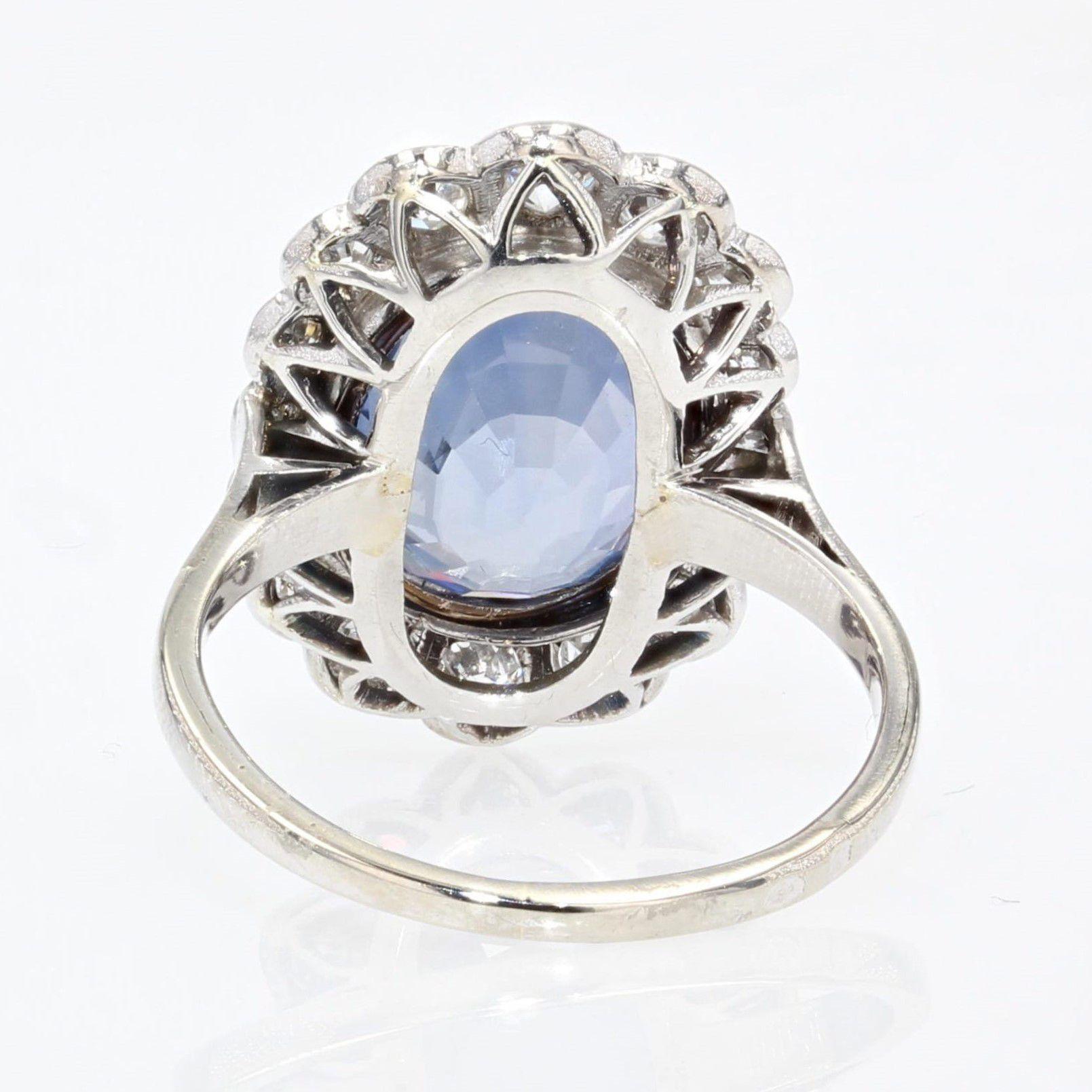 1930s Art Deco 5.80 Carat Sapphire Diamonds Platinum 18 Karat White Gold Ring For Sale 7