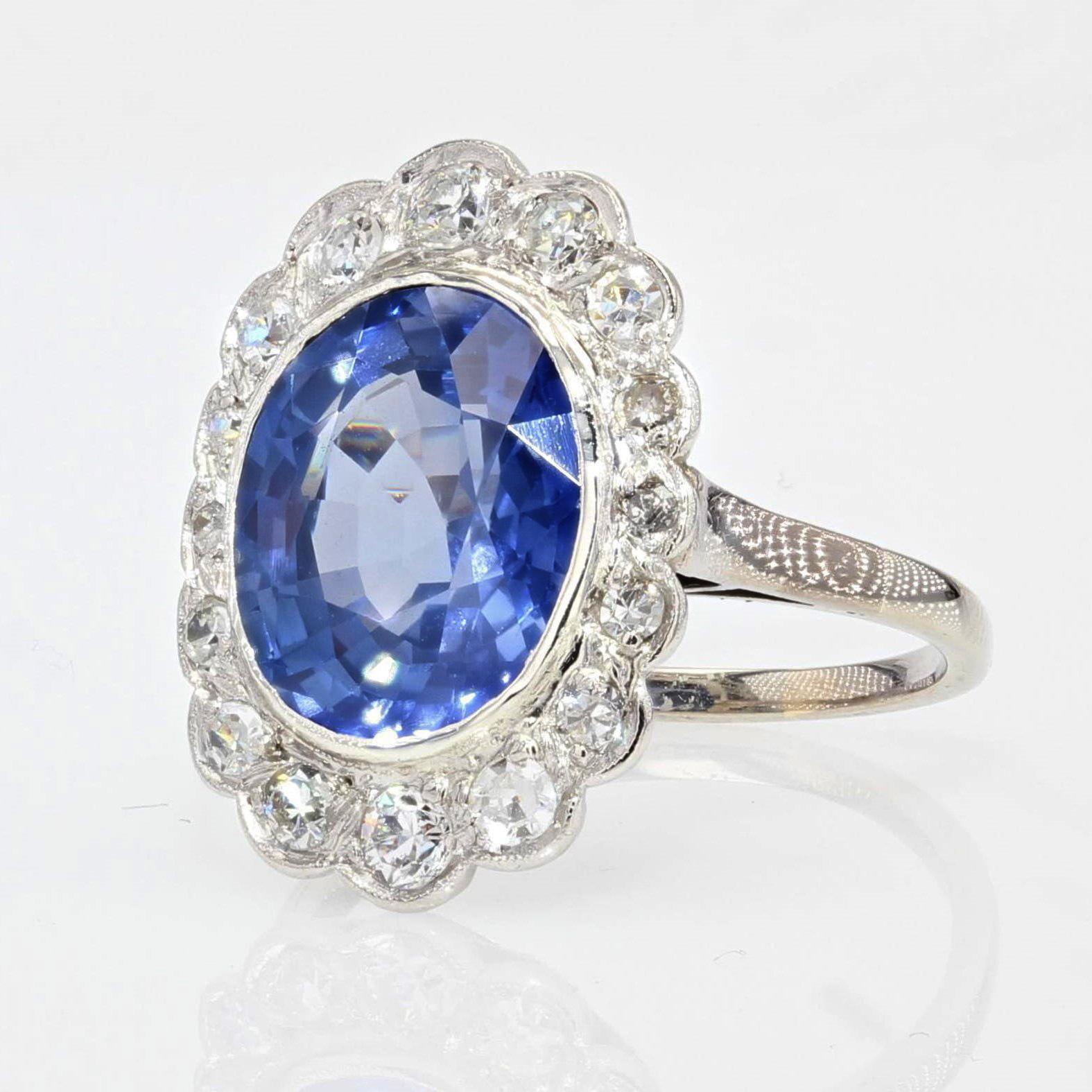 1930s Art Deco 5.80 Carat Sapphire Diamonds Platinum 18 Karat White Gold Ring For Sale 1