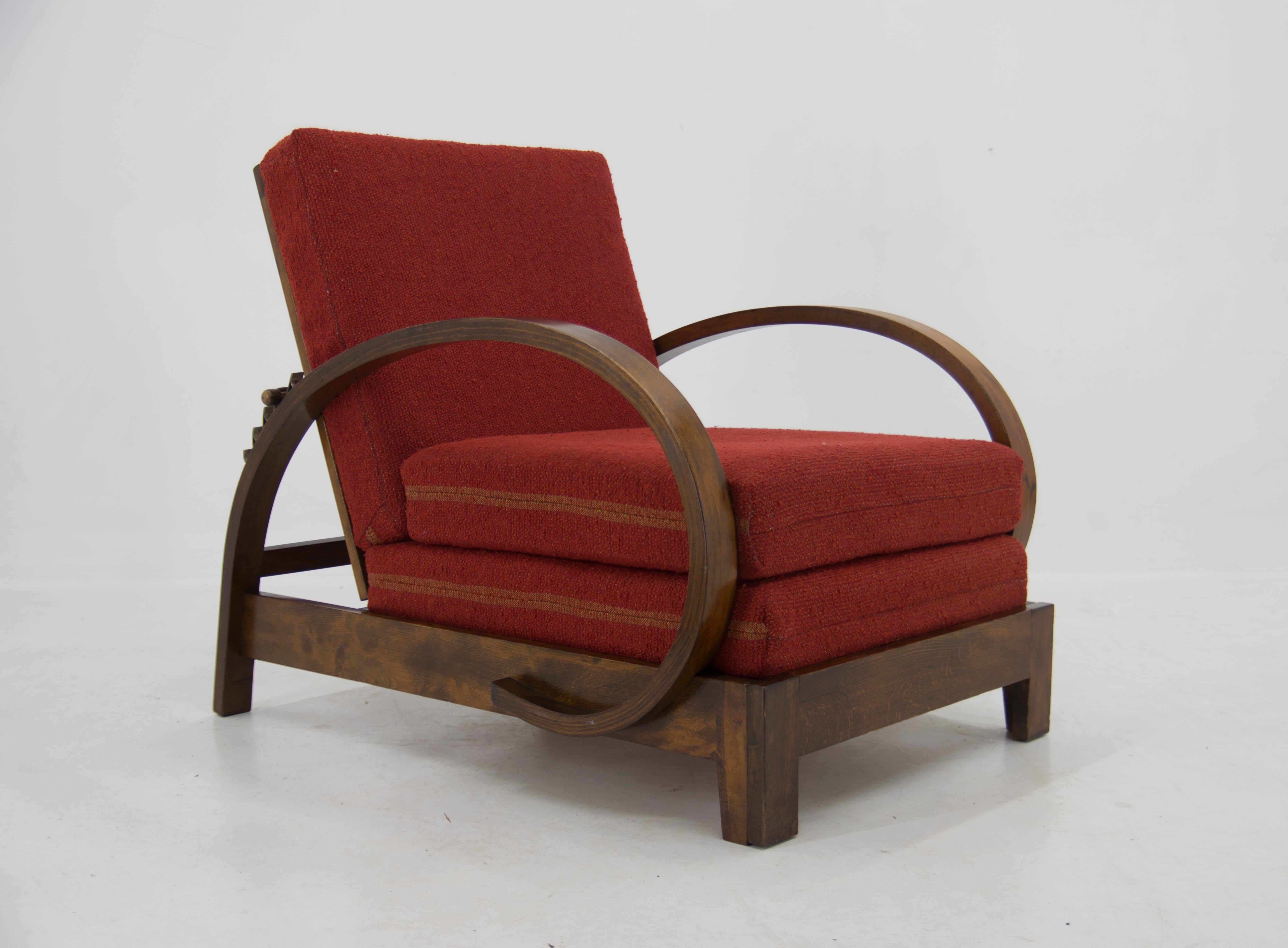 Adjustable armchair can be converted to daybed.
Exceptionally well preserved condition.
Cushions in very good condition - still very comfortable, a few minor damages probably by moths.
Wooden frame in super condition - very few scratches
Shipping