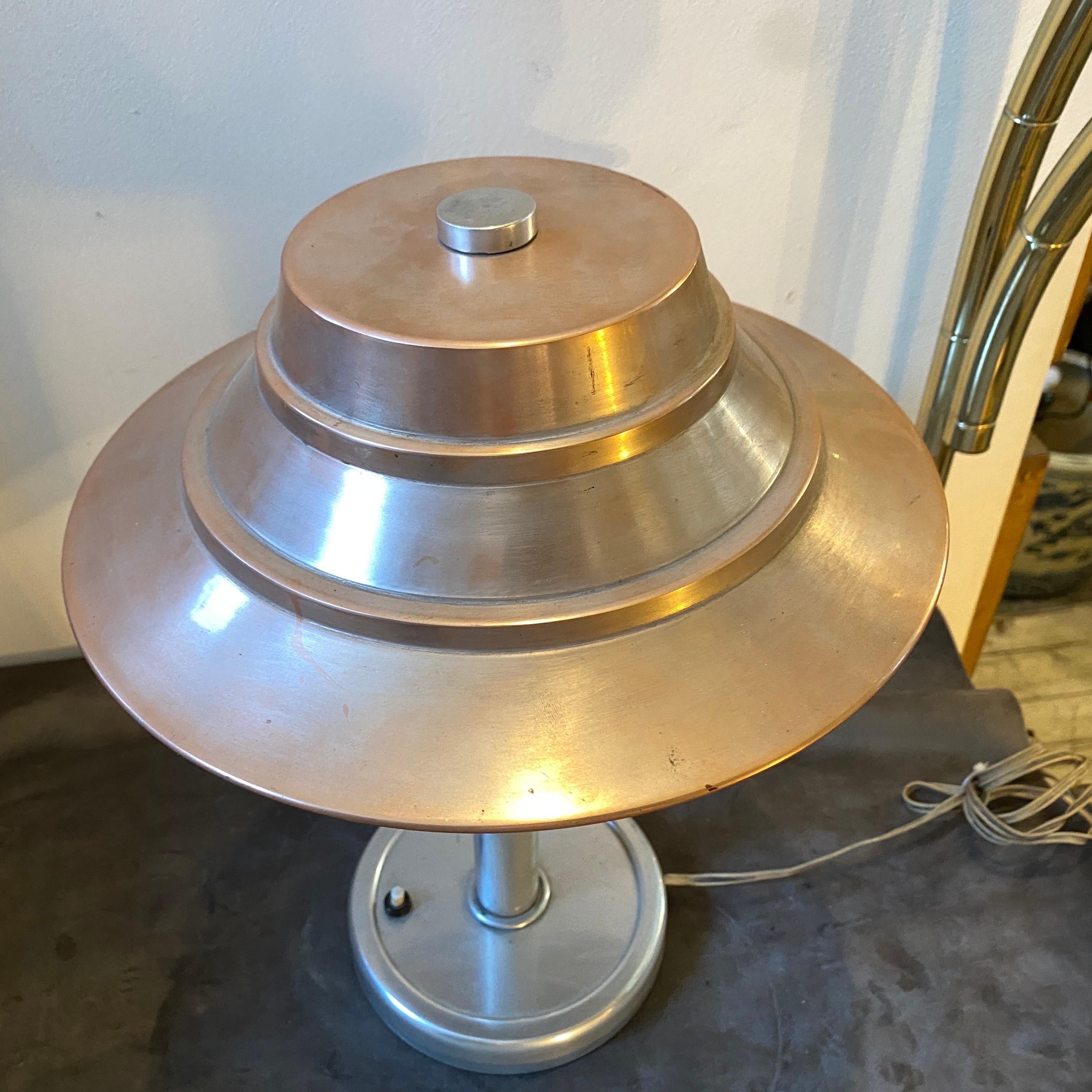 1930s Art Deco Aluminum Italian Table Lamp by Mario Corio & c. Milano In Good Condition In Aci Castello, IT